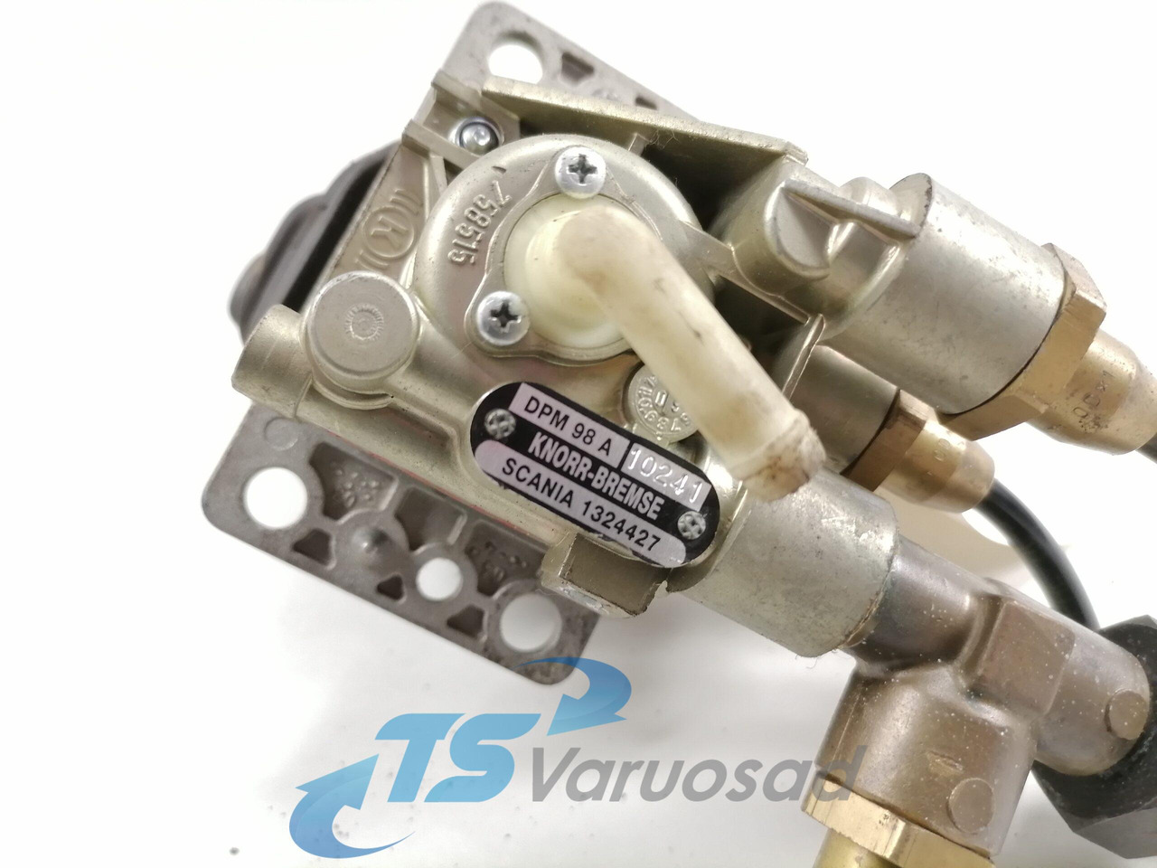 Scania Handbrake control lever 1324427 - قطع غيار عامة - شاحنة: صور 4 Scania Handbrake control lever 1324427 - قطع غيار عامة - شاحنة: صور 4