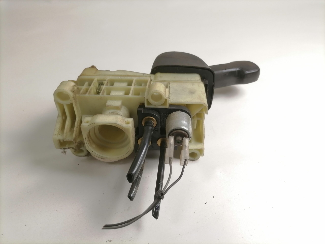 Scania Handbrake control lever 1774972 - قطع غيار عامة - شاحنة: صور 5 Scania Handbrake control lever 1774972 - قطع غيار عامة - شاحنة: صور 5