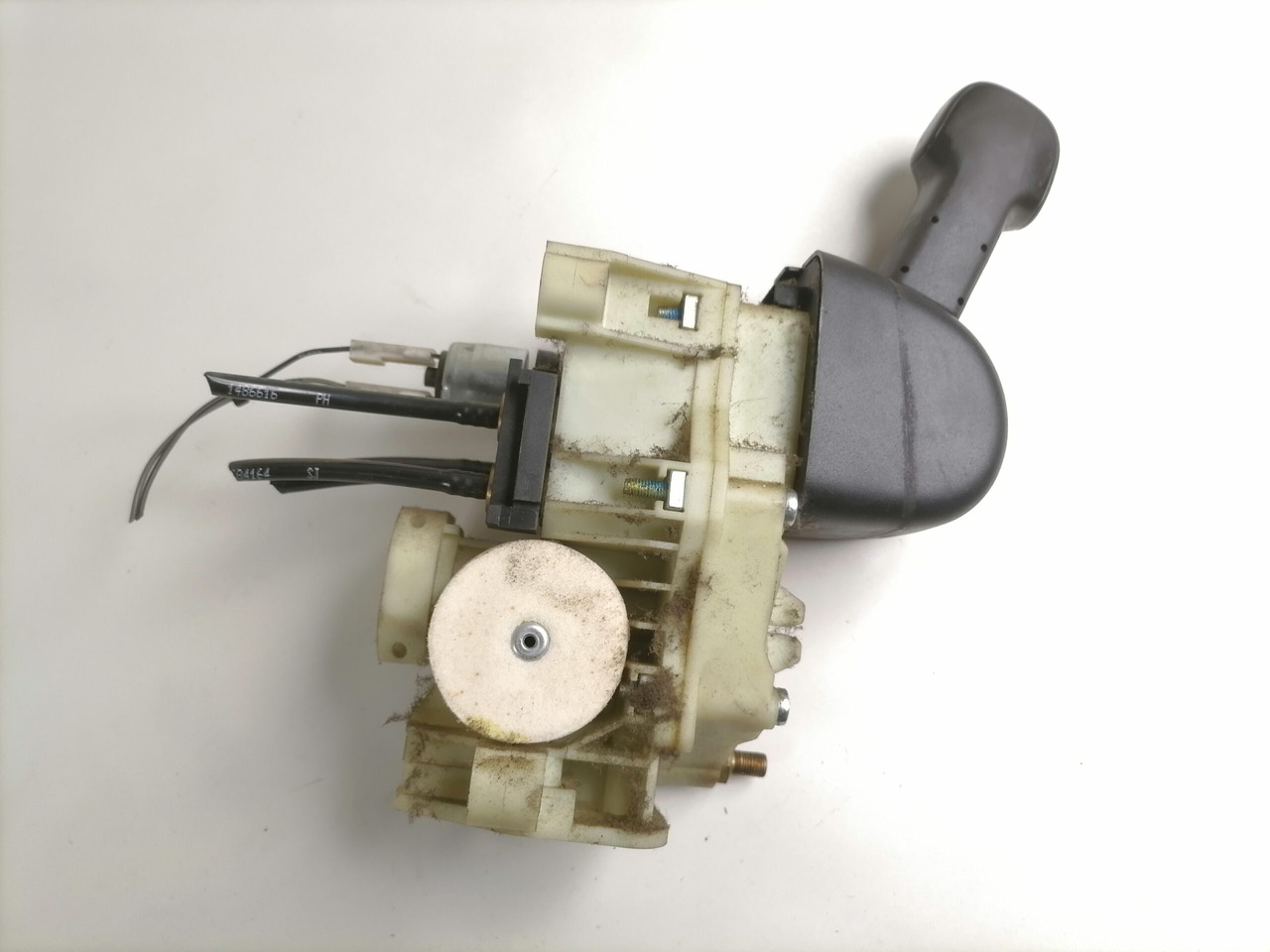 Scania Handbrake control lever 1774972 - قطع غيار عامة - شاحنة: صور 2 Scania Handbrake control lever 1774972 - قطع غيار عامة - شاحنة: صور 2