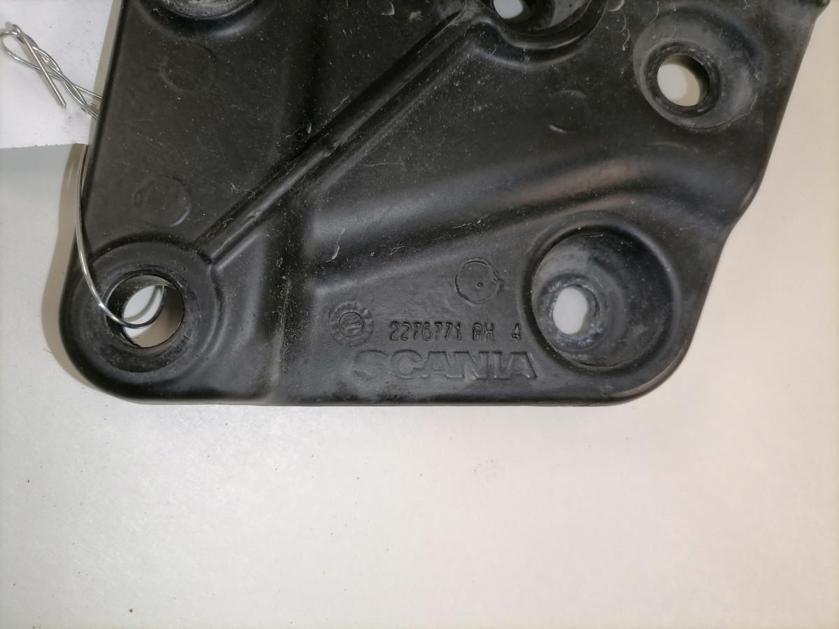 Scania Iluvõre kandurhing 2276771 - جلوپنجره - شاحنة: صور 4 Scania Iluvõre kandurhing 2276771 - جلوپنجره - شاحنة: صور 4
