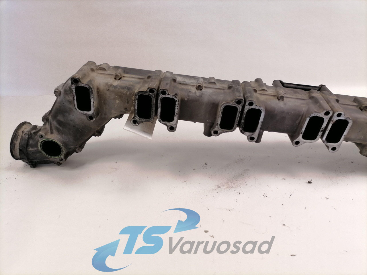Scania Intake mainfold 1893329 - مشعب السحب - شاحنة: صور 2 Scania Intake mainfold 1893329 - مشعب السحب - شاحنة: صور 2