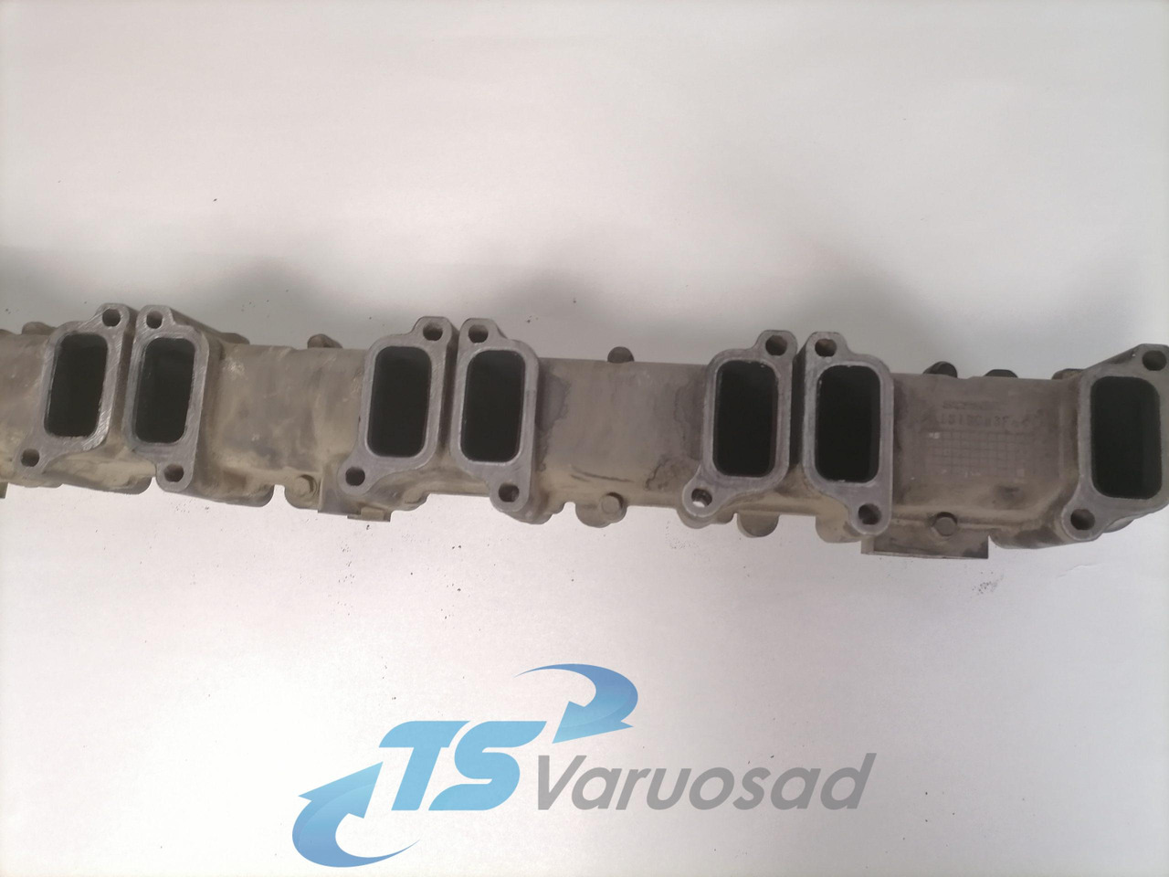 Scania Intake mainfold 1893329 - مشعب السحب - شاحنة: صور 3 Scania Intake mainfold 1893329 - مشعب السحب - شاحنة: صور 3