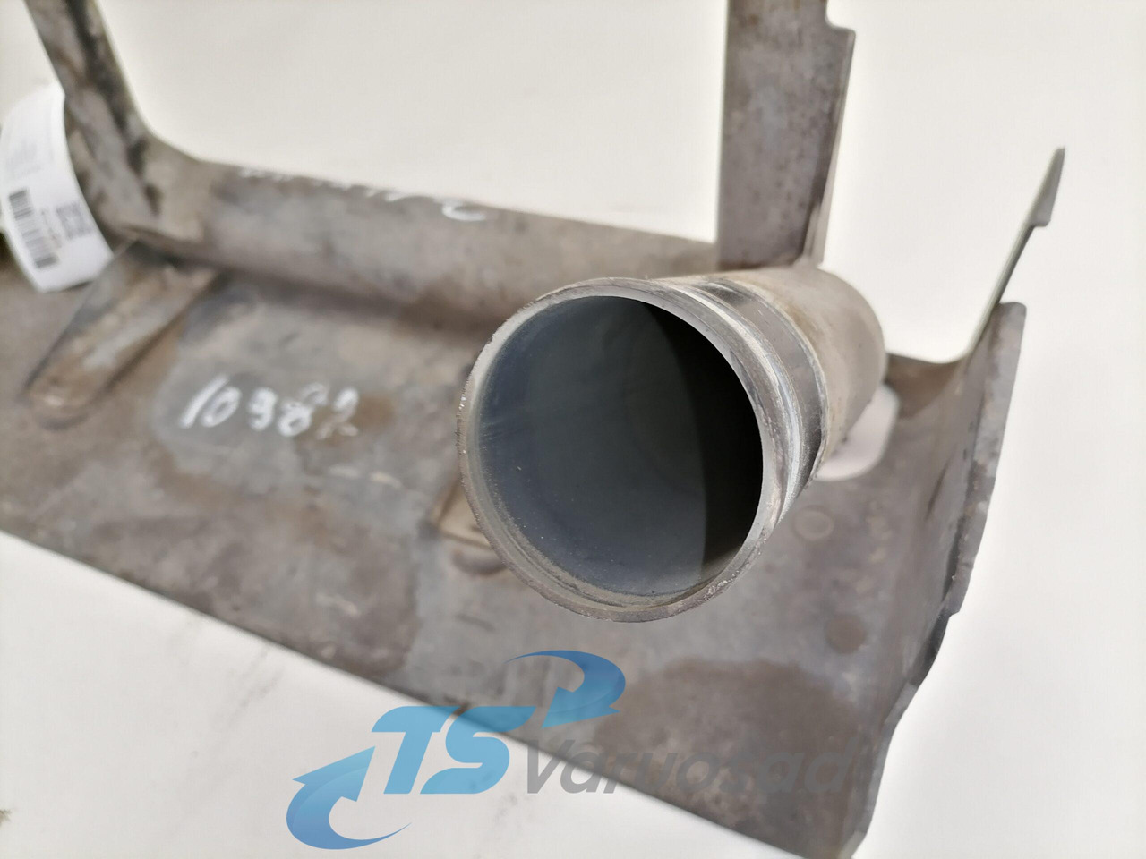 Scania Jahutusvedeliku toru, retarder 1856589 - نظام التبريد - شاحنة: صور 3 Scania Jahutusvedeliku toru, retarder 1856589 - نظام التبريد - شاحنة: صور 3