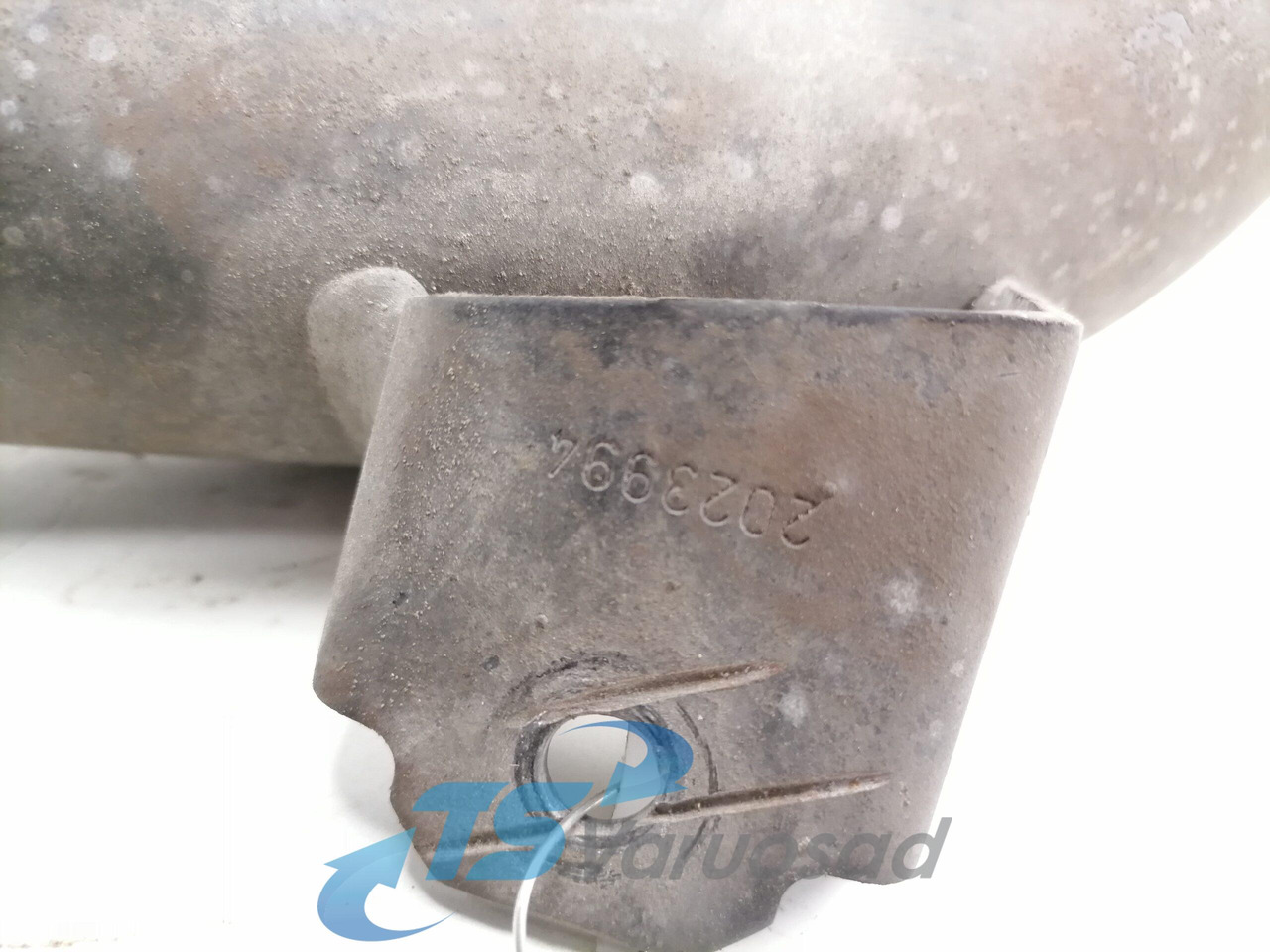 Scania Jahutusvedeliku toru, retarder 2023994 - نظام التبريد - شاحنة: صور 2 Scania Jahutusvedeliku toru, retarder 2023994 - نظام التبريد - شاحنة: صور 2