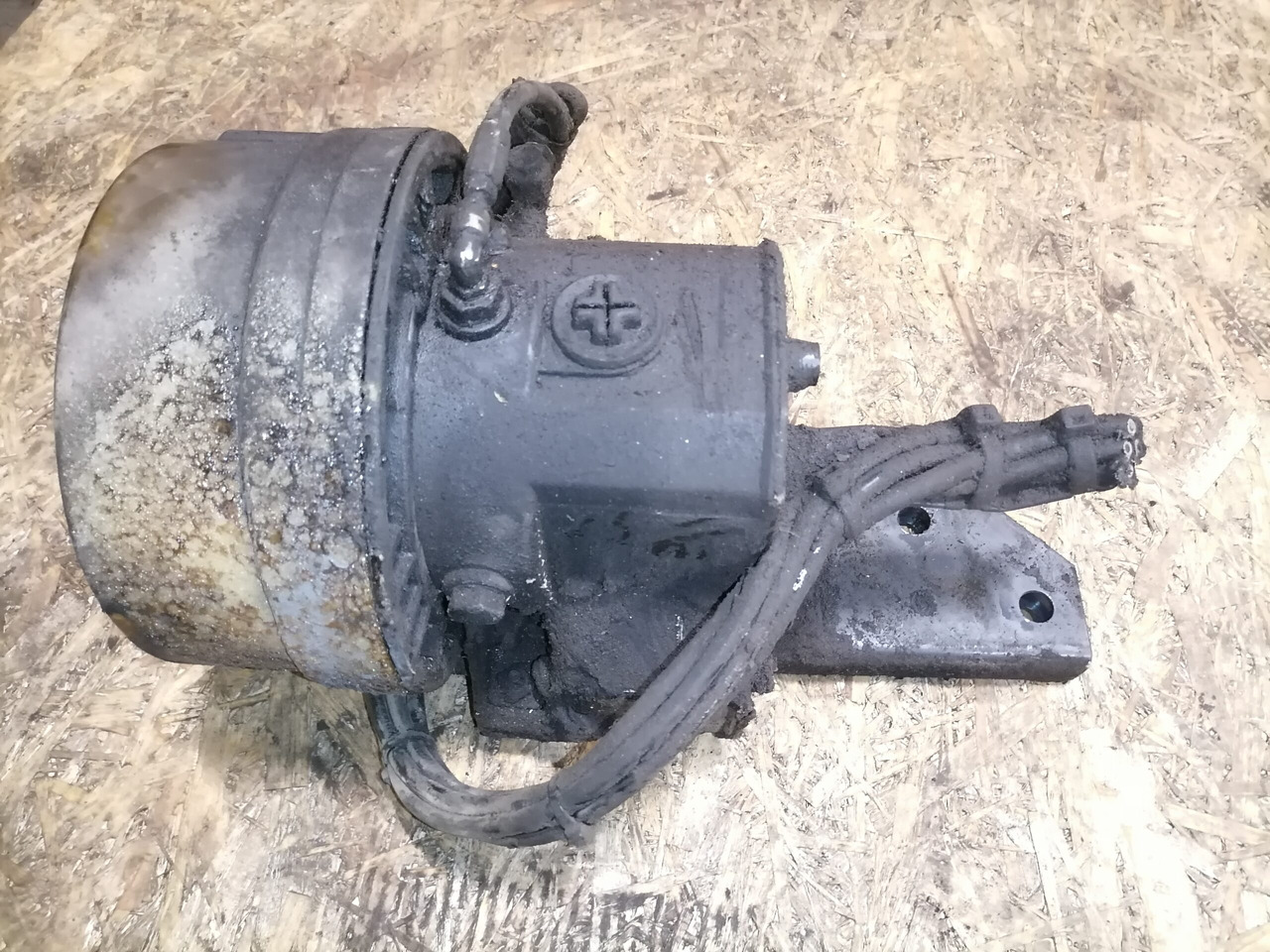 Scania Keskmäärde pump 1752505 - قطع غيار عامة - شاحنة: صور 3 Scania Keskmäärde pump 1752505 - قطع غيار عامة - شاحنة: صور 3