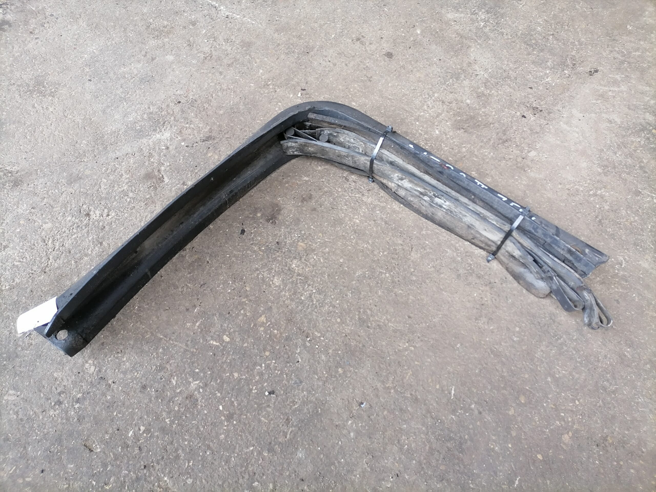 Scania Kütusepaagi kandur, Scania 1887755 - خزان وقود - شاحنة: صور 2 Scania Kütusepaagi kandur, Scania 1887755 - خزان وقود - شاحنة: صور 2