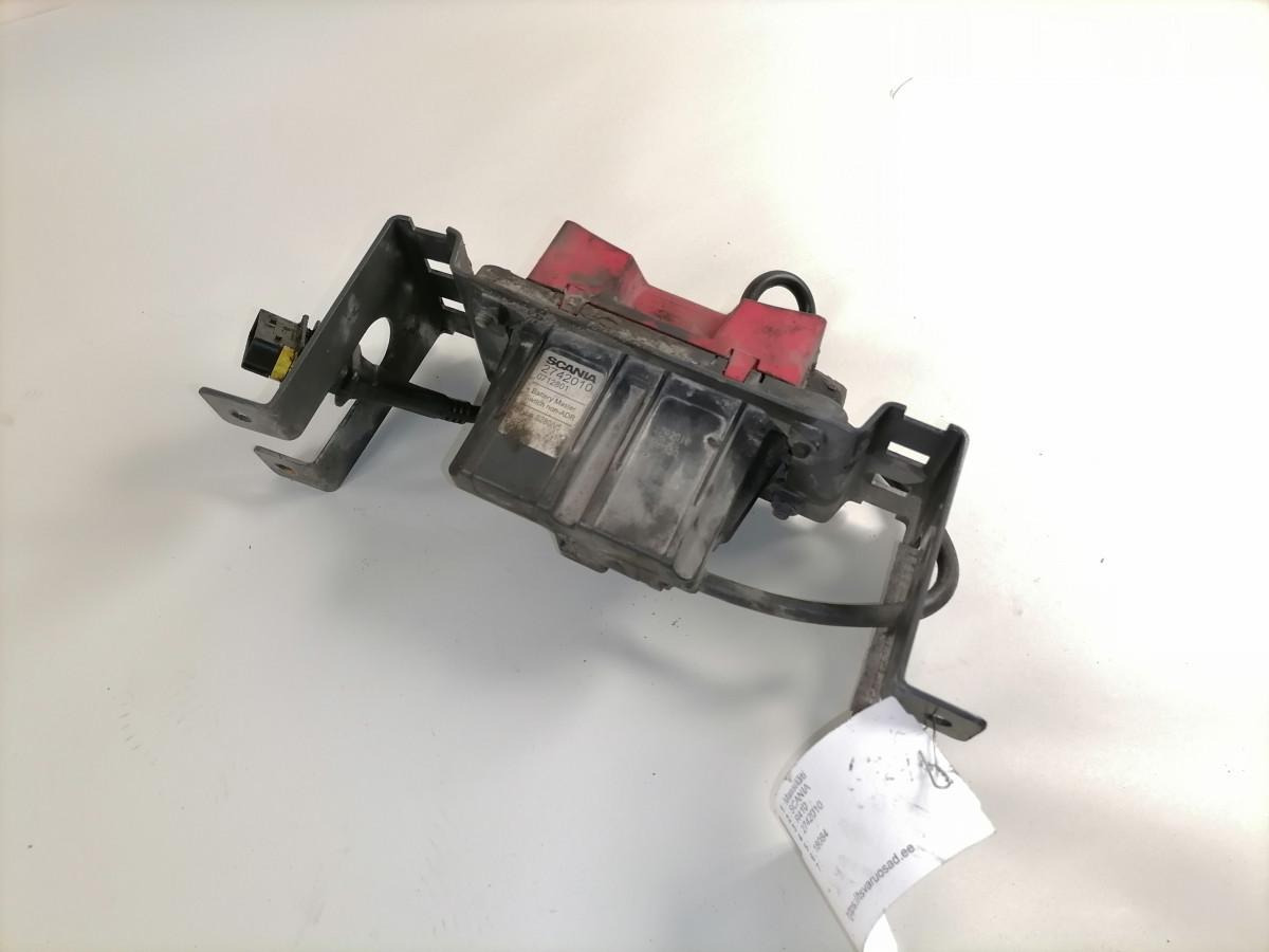 Scania Massilüliti 2742010 - مرحل - شاحنة: صور 3 Scania Massilüliti 2742010 - مرحل - شاحنة: صور 3