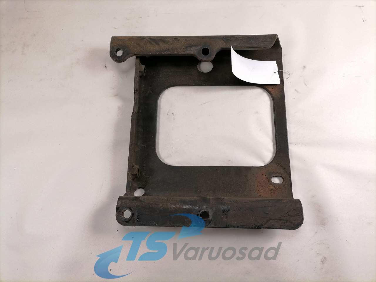 Scania Muffler carrier 81155025223 - كاتم صوت - شاحنة: صور 2 Scania Muffler carrier 81155025223 - كاتم صوت - شاحنة: صور 2