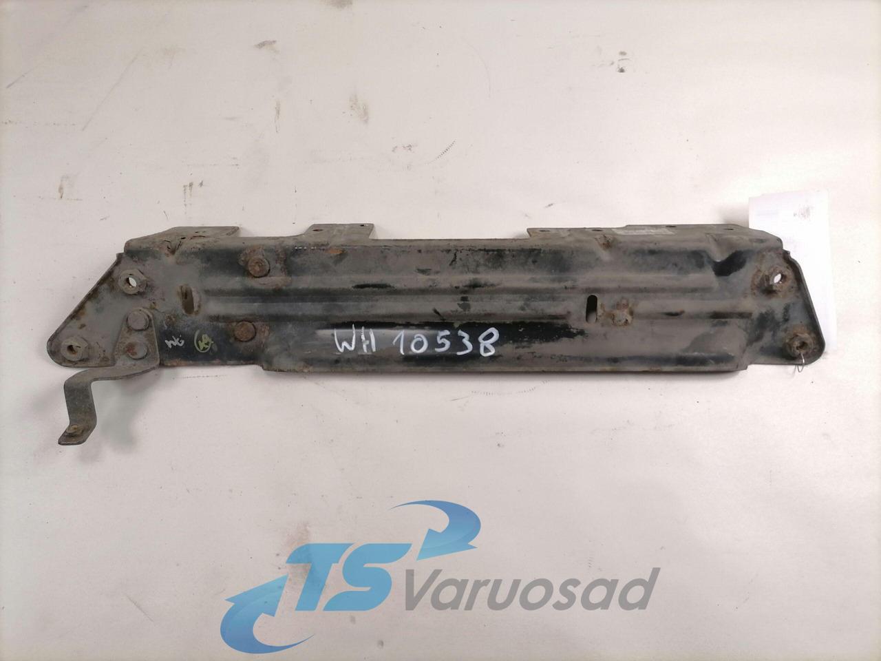 Scania Radiaatori pealne kronstein 2053879 - قطع غيار عامة - شاحنة: صور 2 Scania Radiaatori pealne kronstein 2053879 - قطع غيار عامة - شاحنة: صور 2