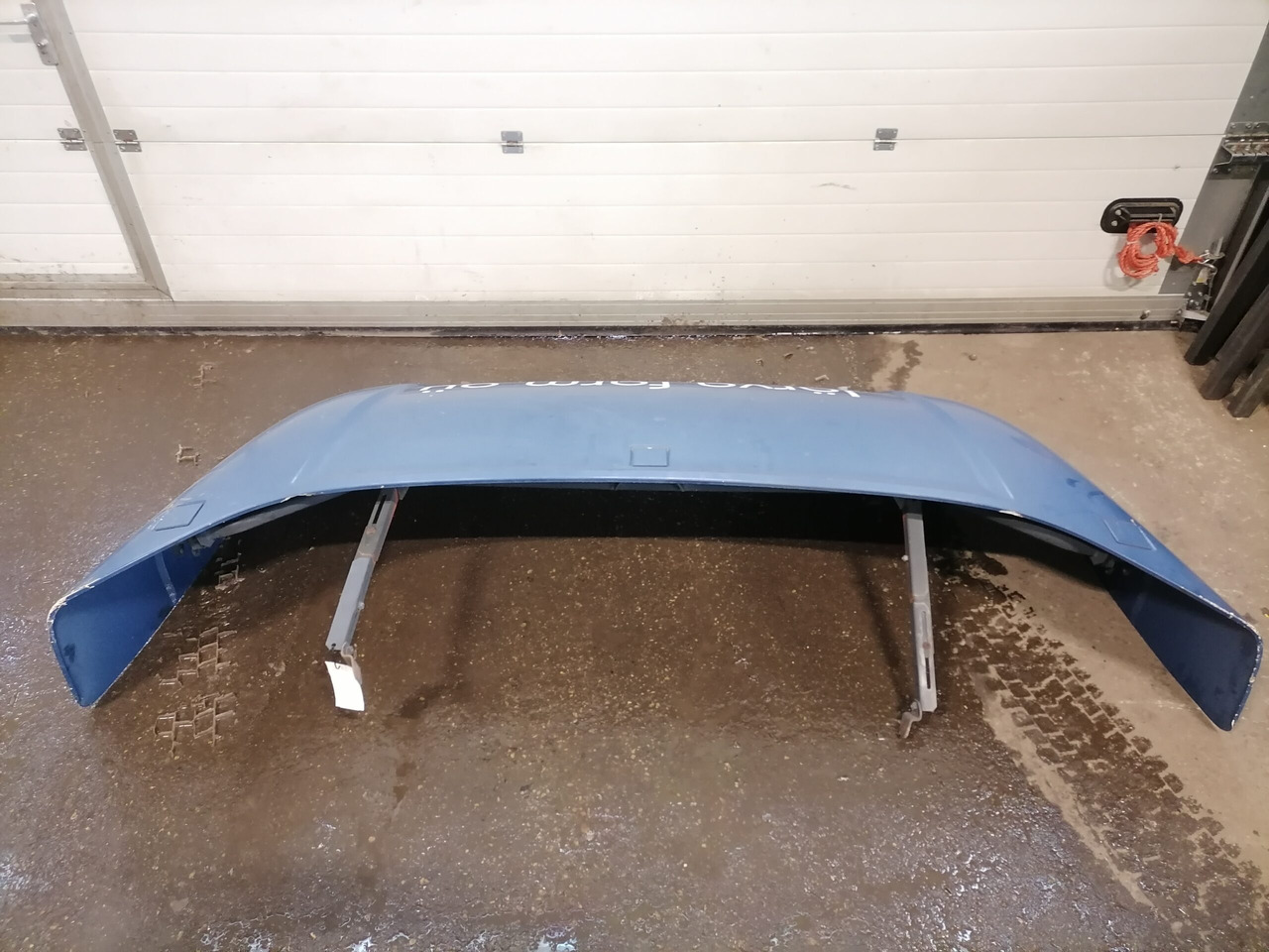 Scania Scania cab wind deflector, roof 1757973 - الديناميكا الهوائية/ المفسدين - شاحنة: صور 2 Scania Scania cab wind deflector, roof 1757973 - الديناميكا الهوائية/ المفسدين - شاحنة: صور 2