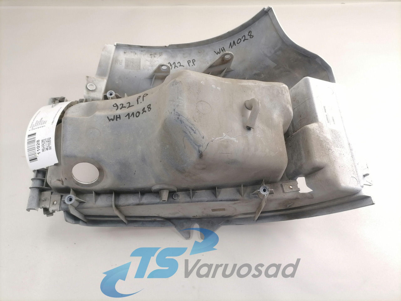 Scania Scania esitule korpus, parem 1438564 - أضواء - شاحنة: صور 2 Scania Scania esitule korpus, parem 1438564 - أضواء - شاحنة: صور 2