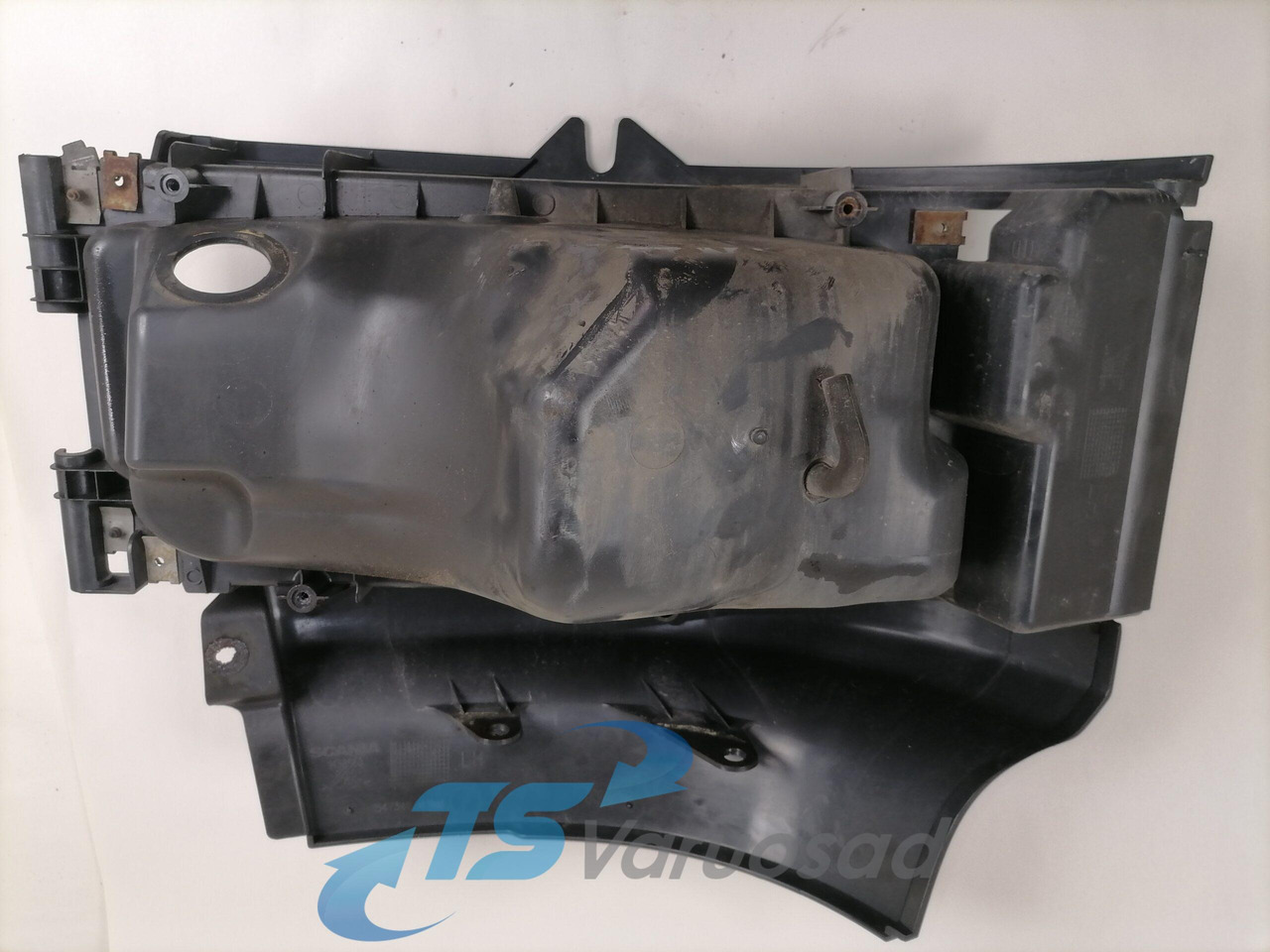 Scania Scania headlight housing, left 1431920 - أضواء - شاحنة: صور 5 Scania Scania headlight housing, left 1431920 - أضواء - شاحنة: صور 5