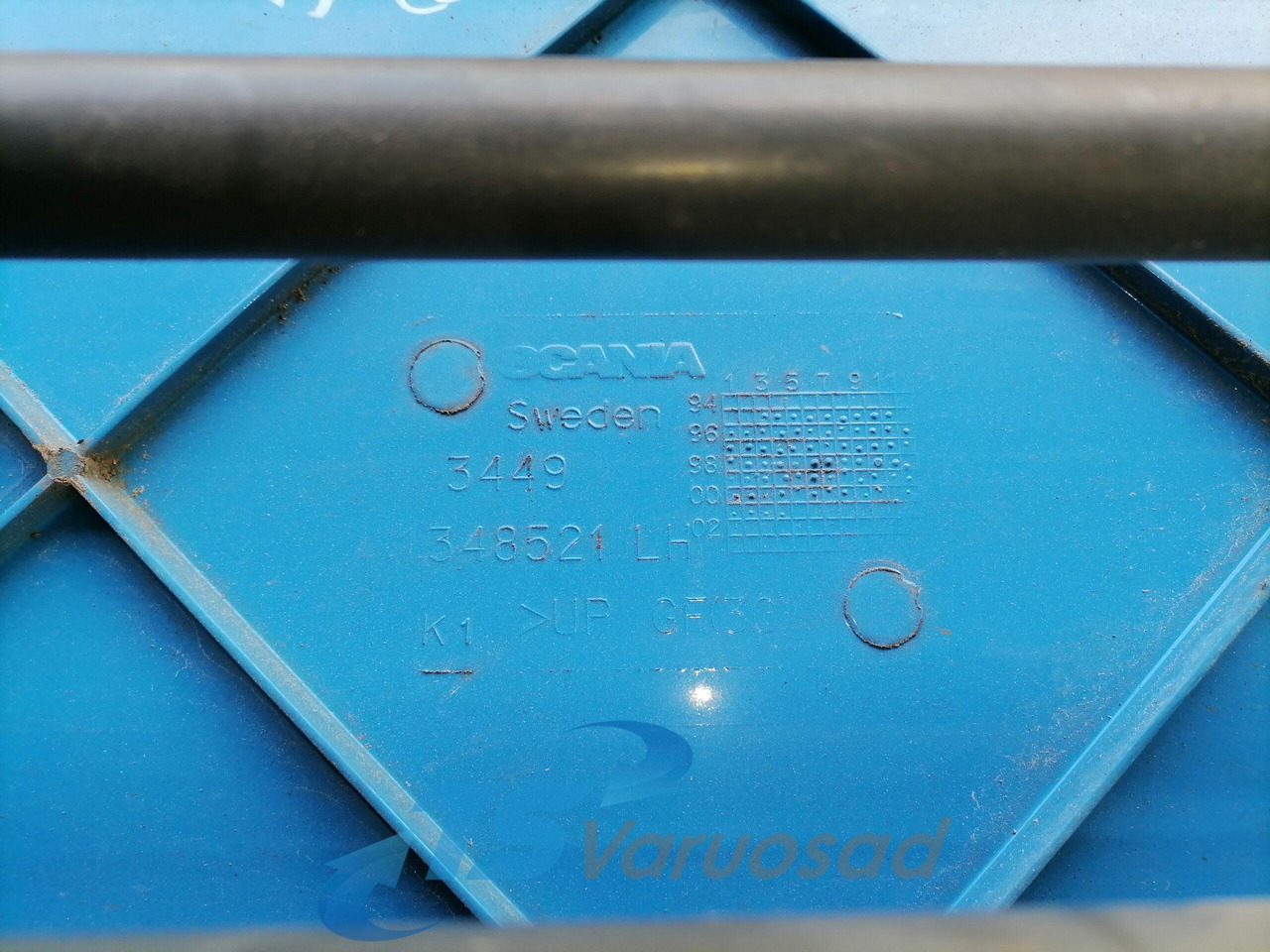 Scania Scania kabiini tuulesuunaja, vasak külg 1348521 - الديناميكا الهوائية/ المفسدين - شاحنة: صور 3 Scania Scania kabiini tuulesuunaja, vasak külg 1348521 - الديناميكا الهوائية/ المفسدين - شاحنة: صور 3