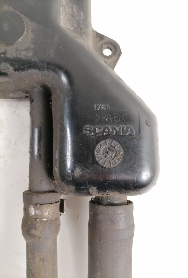 Scania Scania steering oil tank 1894289 - خرطوم التوجيه - شاحنة: صور 2 Scania Scania steering oil tank 1894289 - خرطوم التوجيه - شاحنة: صور 2