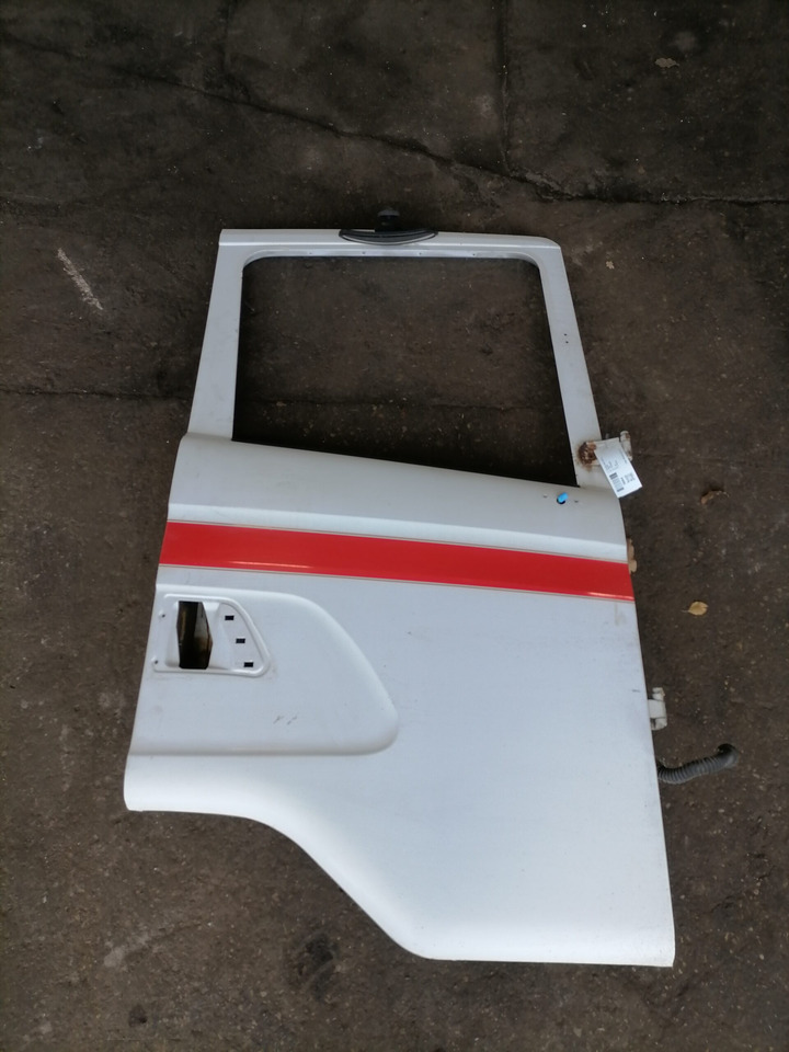Scania Scania uks, parem 1476535 - باب و قطع الغيار - شاحنة: صور 2 Scania Scania uks, parem 1476535 - باب و قطع الغيار - شاحنة: صور 2