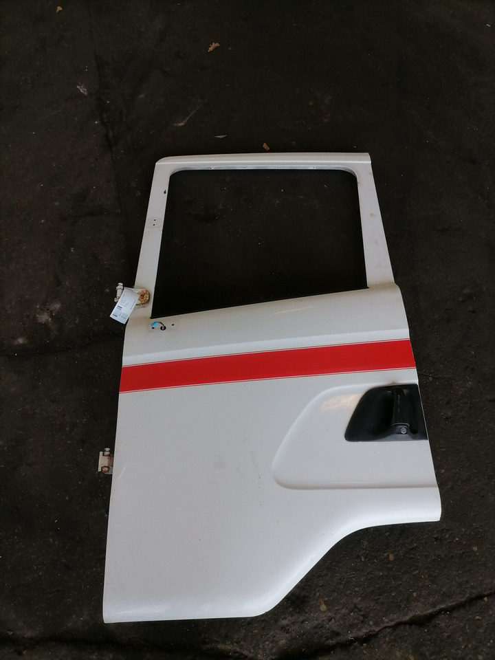 Scania Scania uks, vasak 1476534 - باب و قطع الغيار - شاحنة: صور 2 Scania Scania uks, vasak 1476534 - باب و قطع الغيار - شاحنة: صور 2