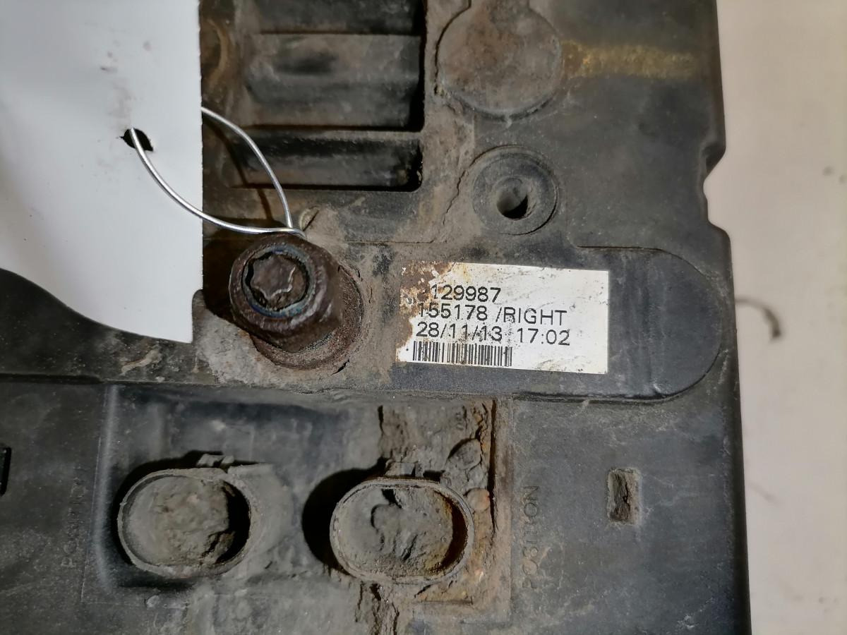 Scania Tagatuli, parem 2129987 - الضوء الخلفي - شاحنة: صور 4 Scania Tagatuli, parem 2129987 - الضوء الخلفي - شاحنة: صور 4