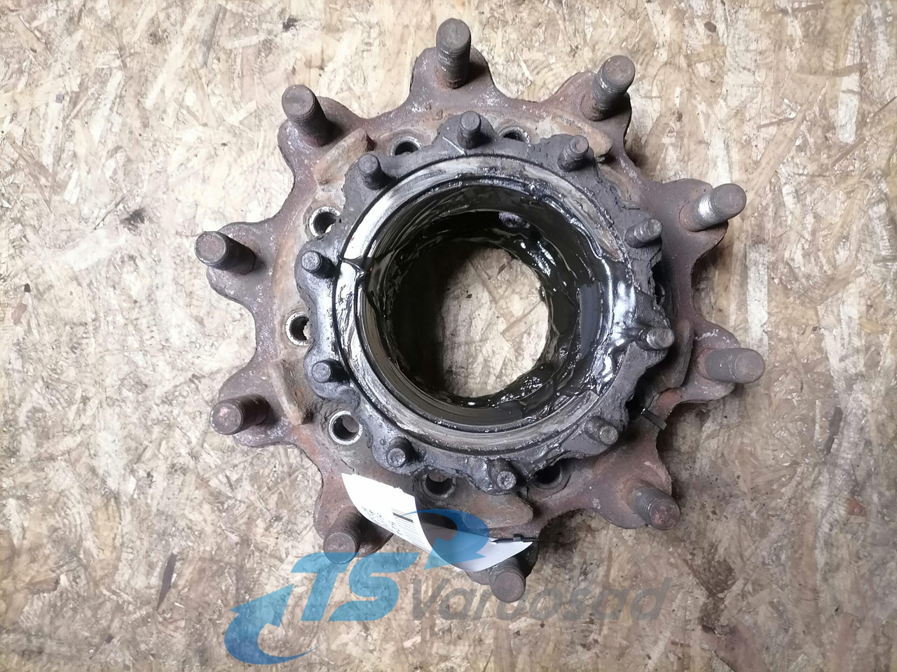 Scania Wheel hub 1724790 - قطع غيار عامة - شاحنة: صور 2 Scania Wheel hub 1724790 - قطع غيار عامة - شاحنة: صور 2
