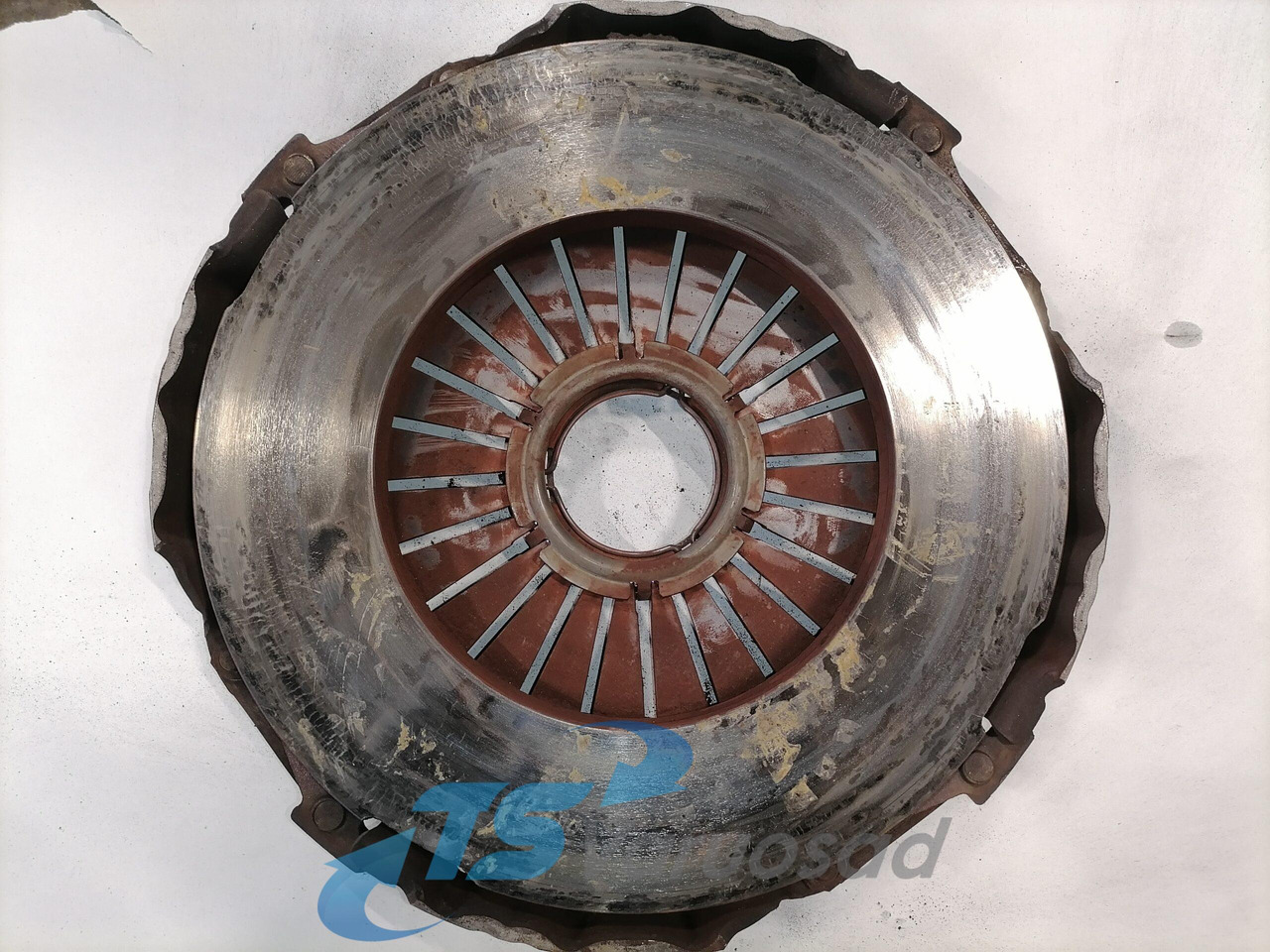 Scania clutch cover 574867 - القابض و قطع الغيار - شاحنة: صور 3 Scania clutch cover 574867 - القابض و قطع الغيار - شاحنة: صور 3