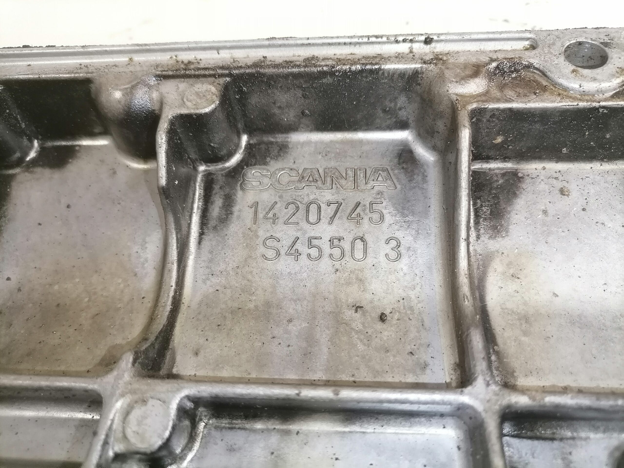 Scania engine side cover 1420745 - المحرك و قطع الغيار - شاحنة: صور 3 Scania engine side cover 1420745 - المحرك و قطع الغيار - شاحنة: صور 3