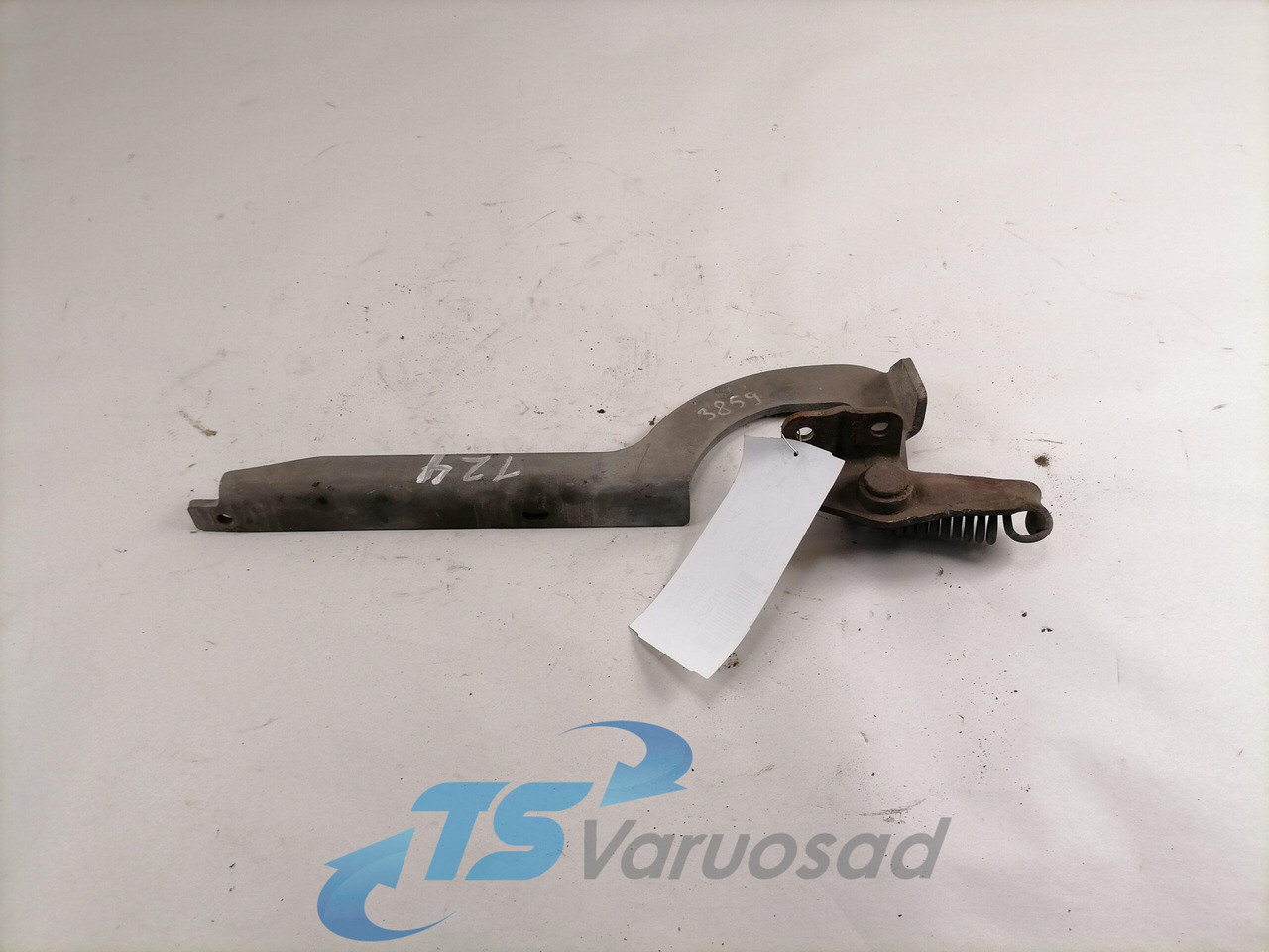 Scania lower grille carrier hinge 1381479 - جلوپنجره - شاحنة: صور 2 Scania lower grille carrier hinge 1381479 - جلوپنجره - شاحنة: صور 2