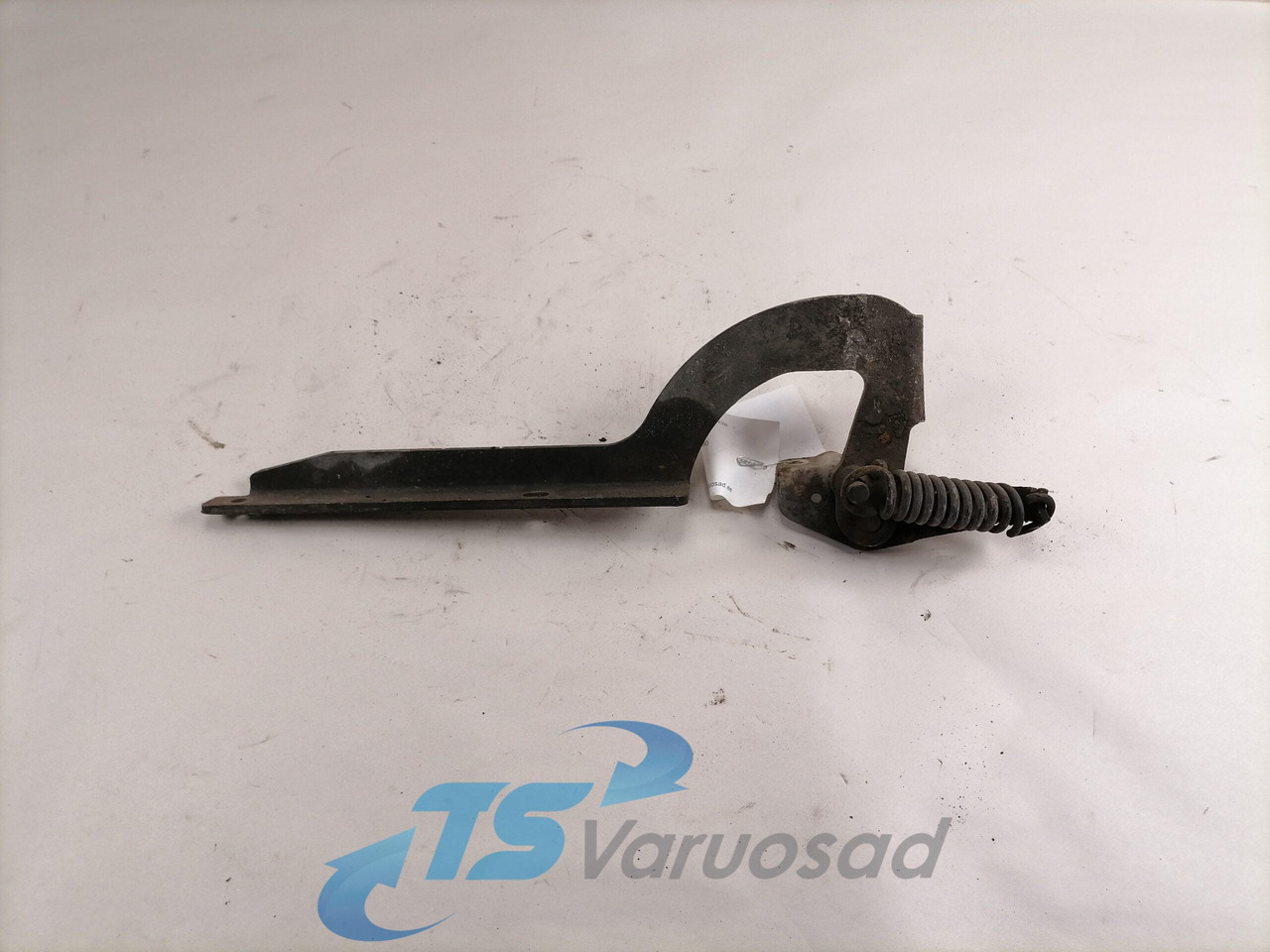 Scania lower grille carrier hinge 1381480 - جلوپنجره - شاحنة: صور 2 Scania lower grille carrier hinge 1381480 - جلوپنجره - شاحنة: صور 2