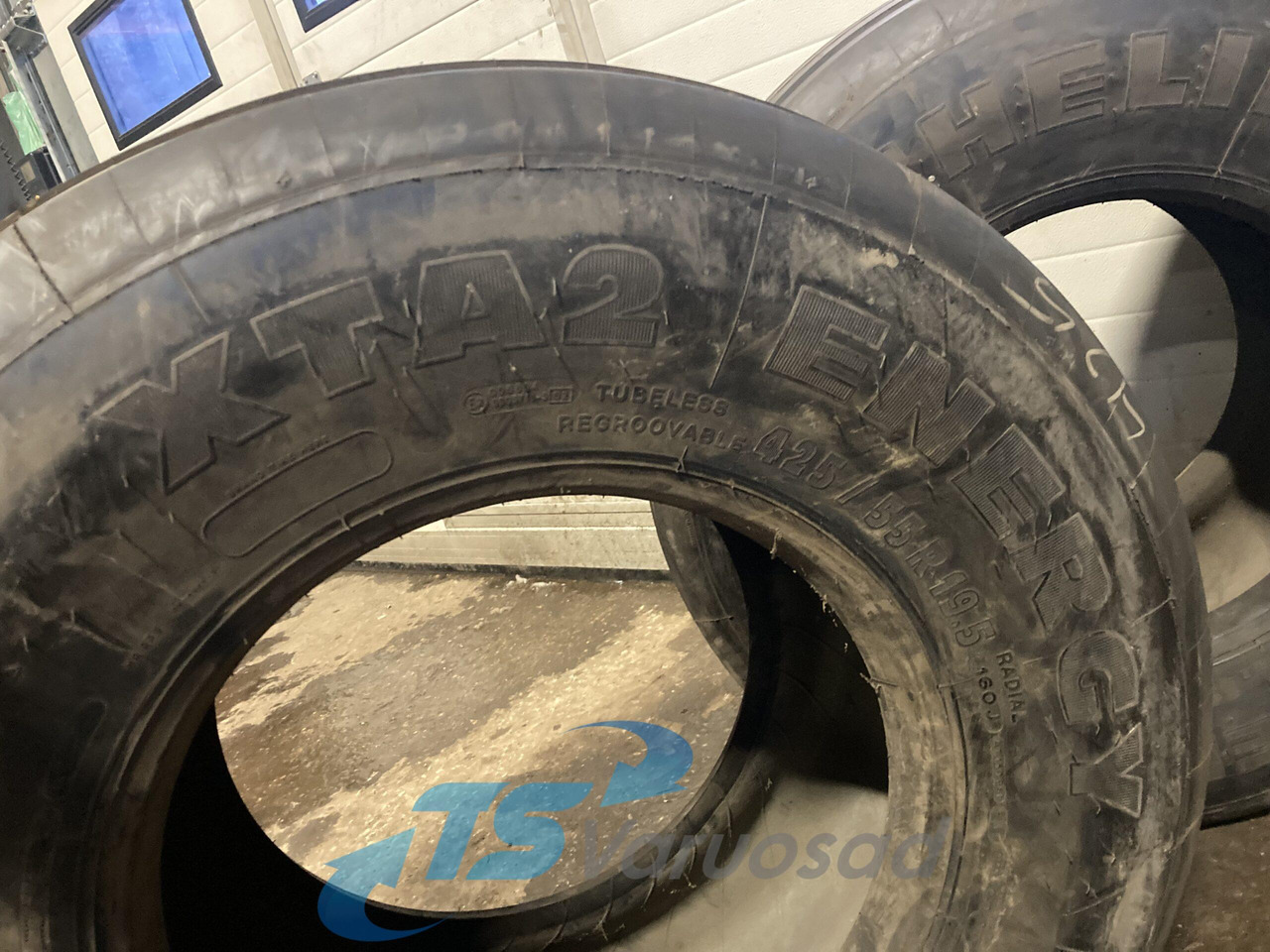Universaalne Michelin 425/55R19,5 42555R195 - الإطارات والجنوط - شاحنة: صور 5 Universaalne Michelin 425/55R19,5 42555R195 - الإطارات والجنوط - شاحنة: صور 5