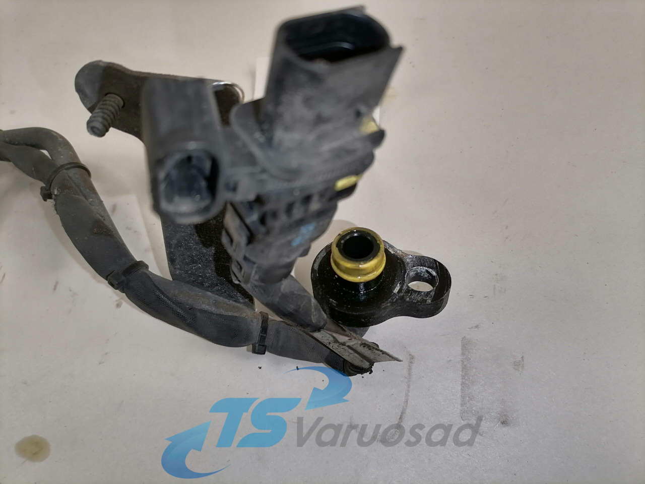 Volvo A/C pipe 84180959 - التدفئة/ التهوية - شاحنة: صور 4 Volvo A/C pipe 84180959 - التدفئة/ التهوية - شاحنة: صور 4