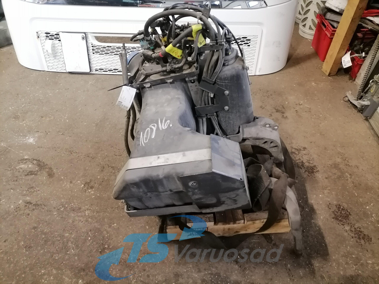 Volvo Ad Blue tank 22193761 - نظام الوقود - شاحنة: صور 4 Volvo Ad Blue tank 22193761 - نظام الوقود - شاحنة: صور 4