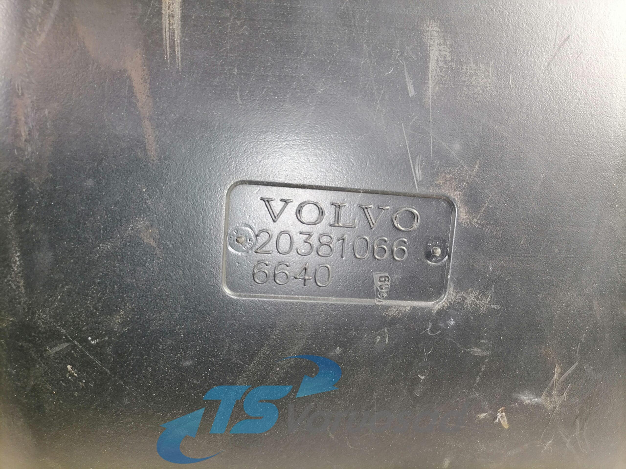 Volvo Air filter housing 20381066 - نظام سحب الهواء - شاحنة: صور 2 Volvo Air filter housing 20381066 - نظام سحب الهواء - شاحنة: صور 2