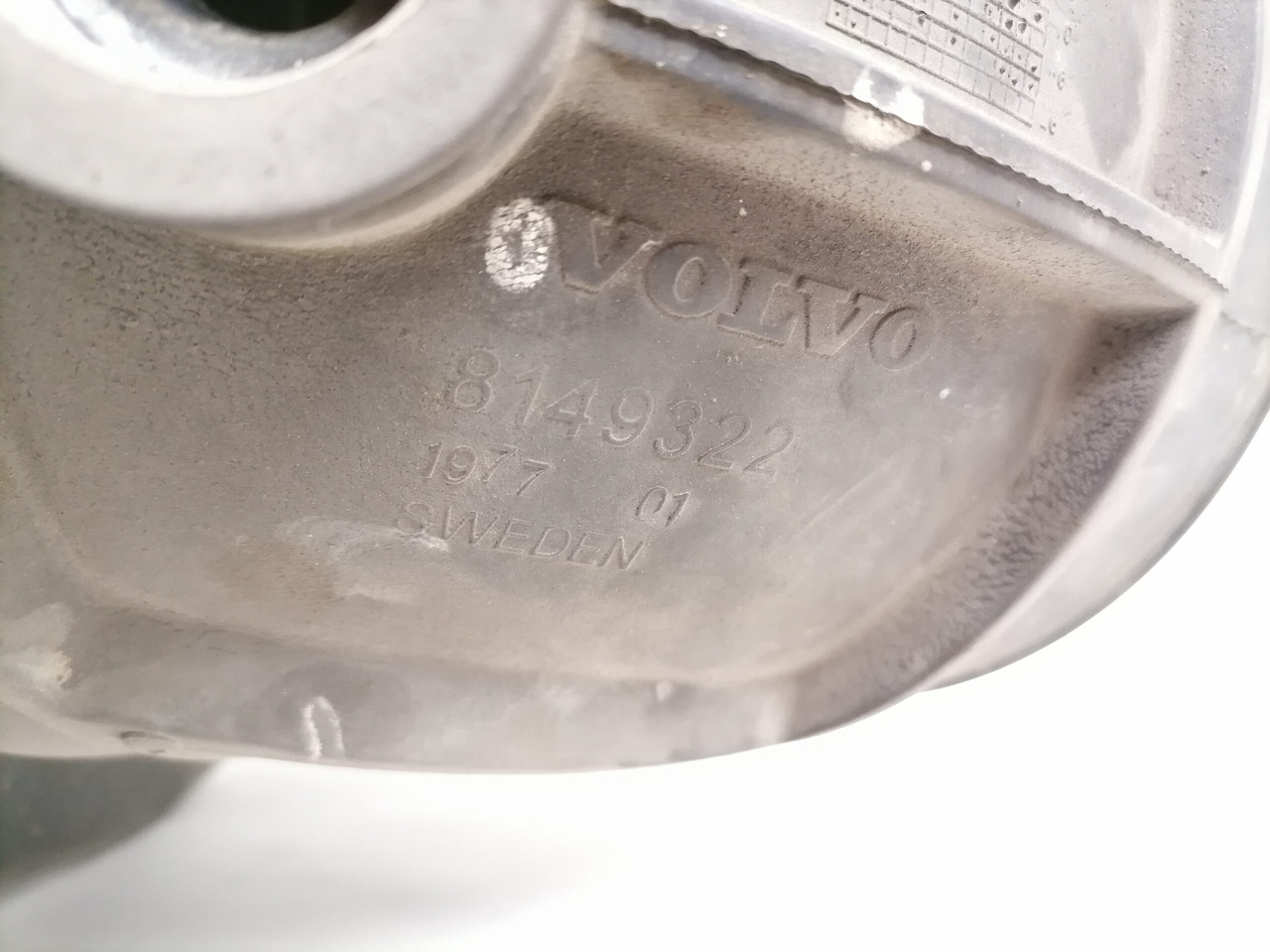 Volvo Air filter housing 3979505 - نظام سحب الهواء - شاحنة: صور 2 Volvo Air filter housing 3979505 - نظام سحب الهواء - شاحنة: صور 2