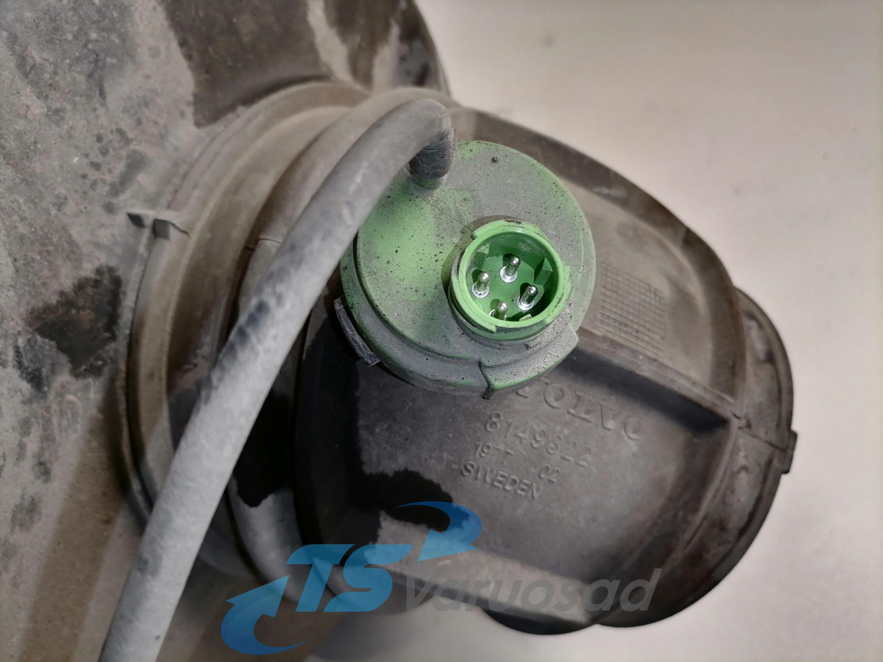 Volvo Air filter housing 3979505 - نظام سحب الهواء - شاحنة: صور 5 Volvo Air filter housing 3979505 - نظام سحب الهواء - شاحنة: صور 5