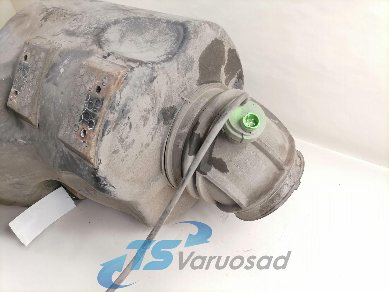 Volvo Air filter housing 3979505 - نظام سحب الهواء - شاحنة: صور 4 Volvo Air filter housing 3979505 - نظام سحب الهواء - شاحنة: صور 4