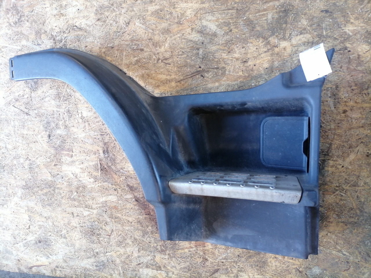 Volvo Astmelaua plastik 3175161 - خطوة جانبية - شاحنة: صور 4 Volvo Astmelaua plastik 3175161 - خطوة جانبية - شاحنة: صور 4