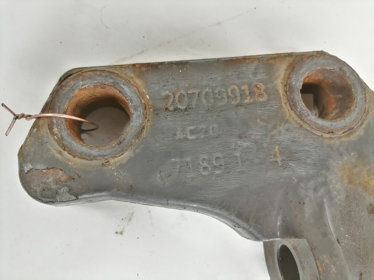 Volvo Bracket 20709918 - الإطار/ الشاسيه - شاحنة: صور 2 Volvo Bracket 20709918 - الإطار/ الشاسيه - شاحنة: صور 2