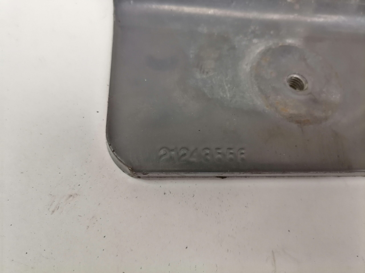 Volvo Bracket 21243556 - الإطار/ الشاسيه - شاحنة: صور 3 Volvo Bracket 21243556 - الإطار/ الشاسيه - شاحنة: صور 3