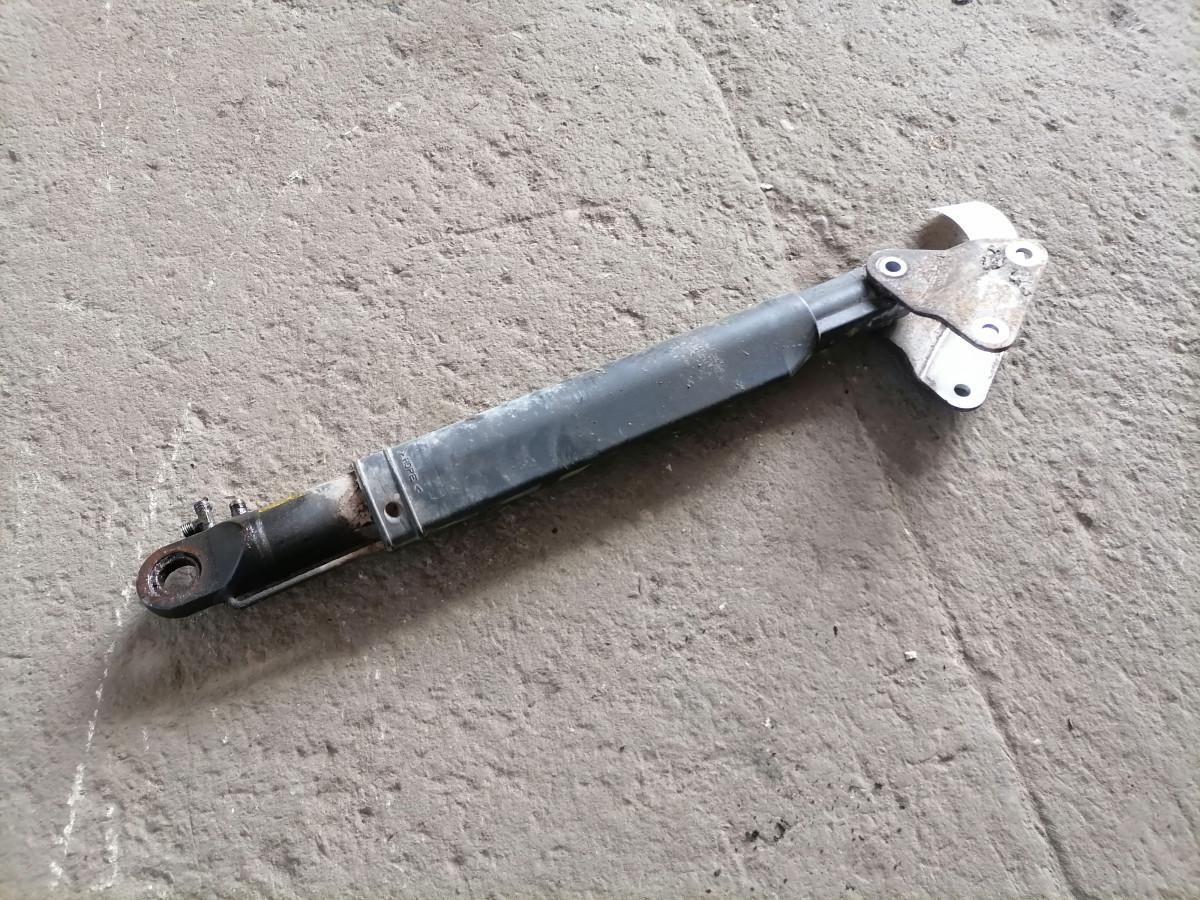 Volvo Cab tilting cylinder 20722124 - الكابينة تعليق - شاحنة: صور 4 Volvo Cab tilting cylinder 20722124 - الكابينة تعليق - شاحنة: صور 4