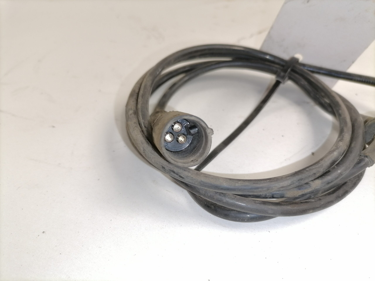 Volvo Cable, brake pad 20928533 - أجزاء الفرامل - شاحنة: صور 3 Volvo Cable, brake pad 20928533 - أجزاء الفرامل - شاحنة: صور 3