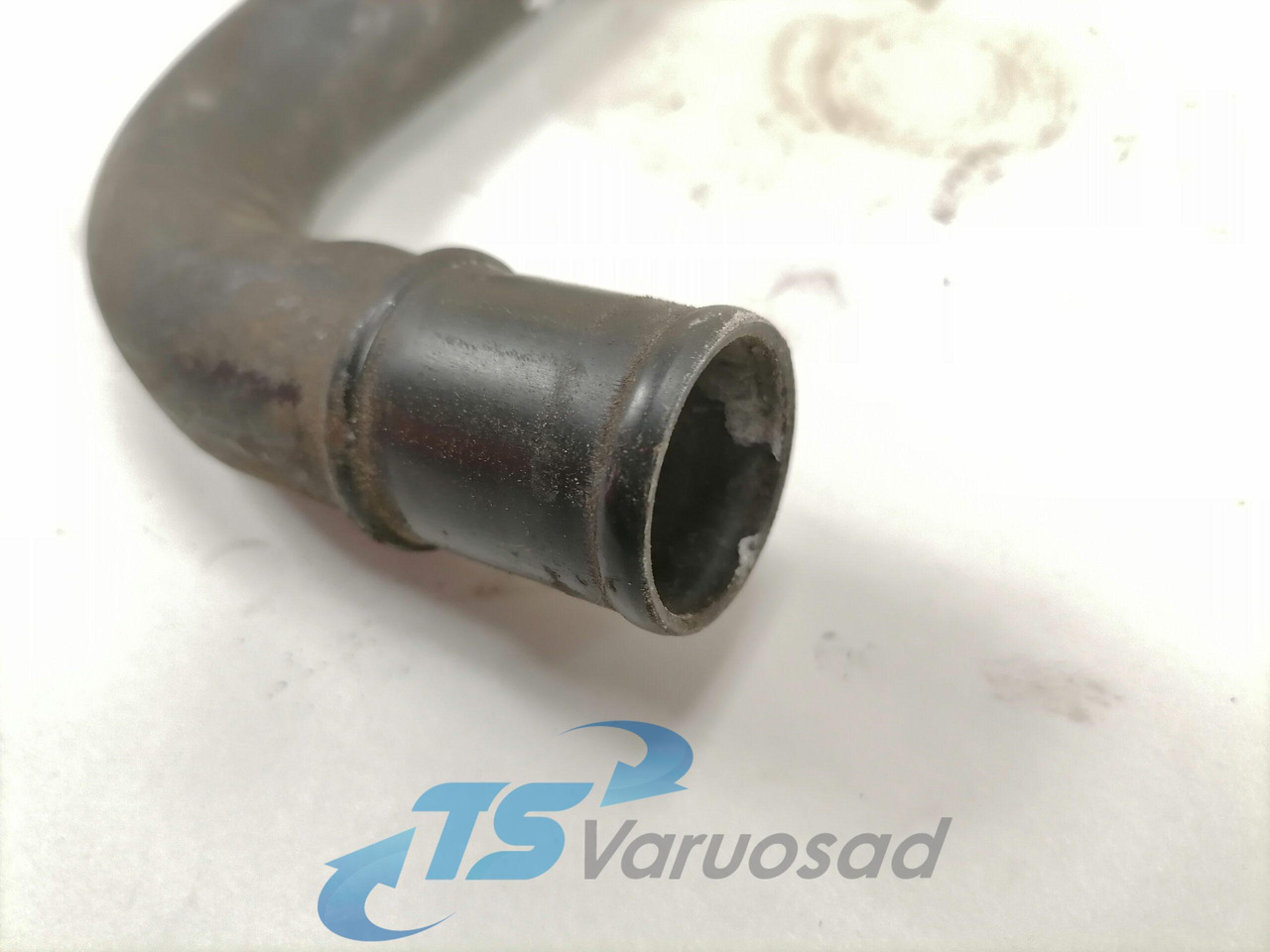 Volvo Compressor air pipe 22181109 - ضاغط - شاحنة: صور 2 Volvo Compressor air pipe 22181109 - ضاغط - شاحنة: صور 2
