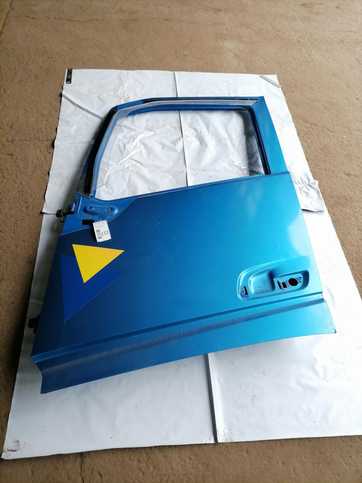 Volvo Door 82183078 - باب و قطع الغيار - شاحنة: صور 2 Volvo Door 82183078 - باب و قطع الغيار - شاحنة: صور 2