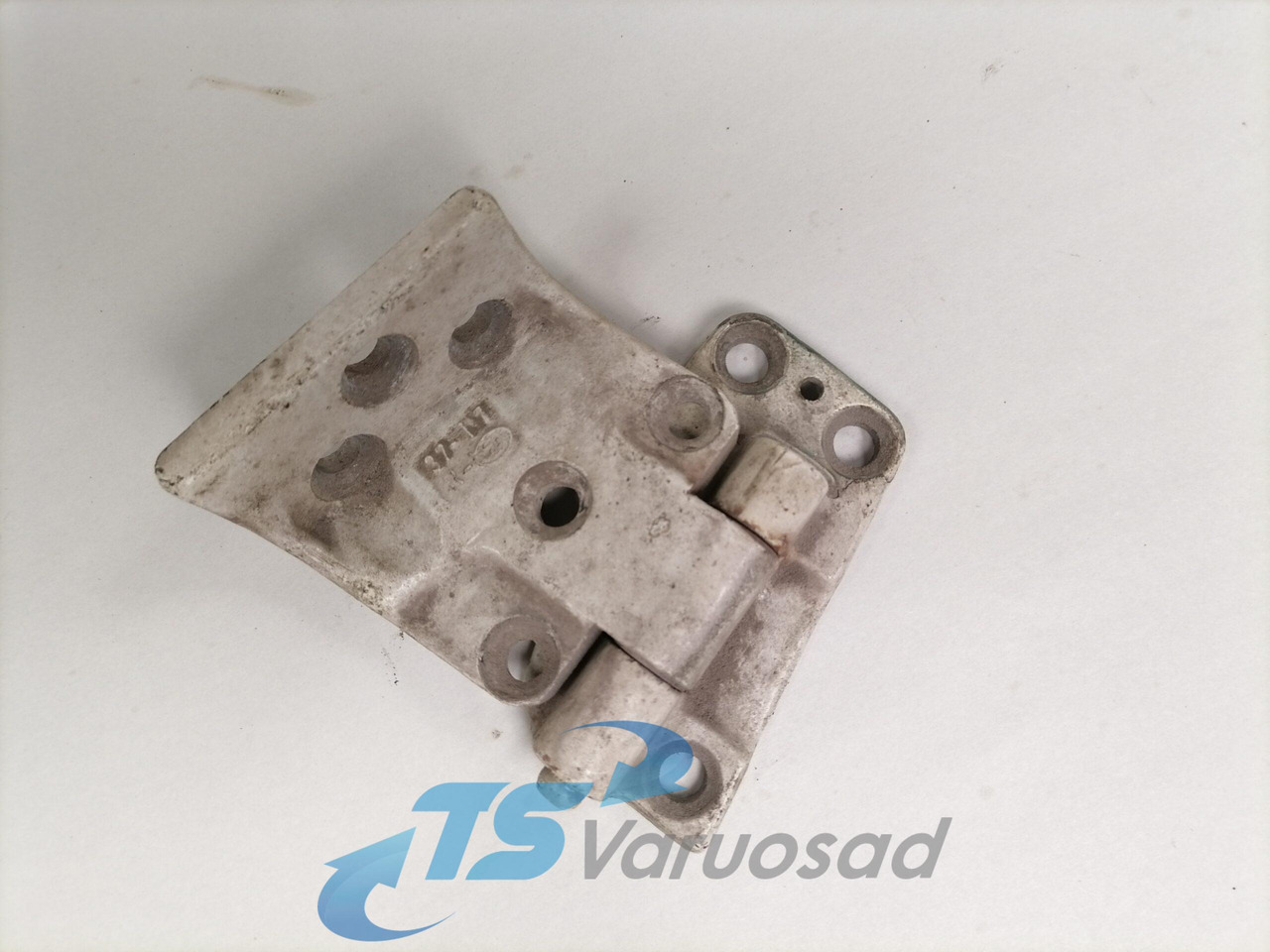 Volvo Door hinge 20372038 - باب و قطع الغيار - شاحنة: صور 2 Volvo Door hinge 20372038 - باب و قطع الغيار - شاحنة: صور 2