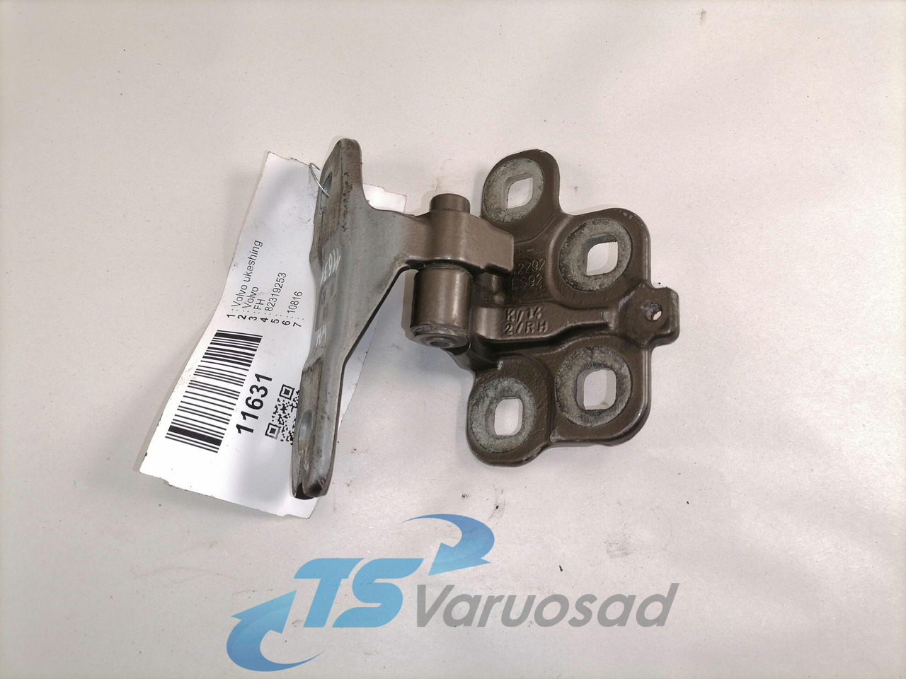 Volvo Door hinge 82319253 - باب و قطع الغيار - شاحنة: صور 1 Volvo Door hinge 82319253 - باب و قطع الغيار - شاحنة: صور 1