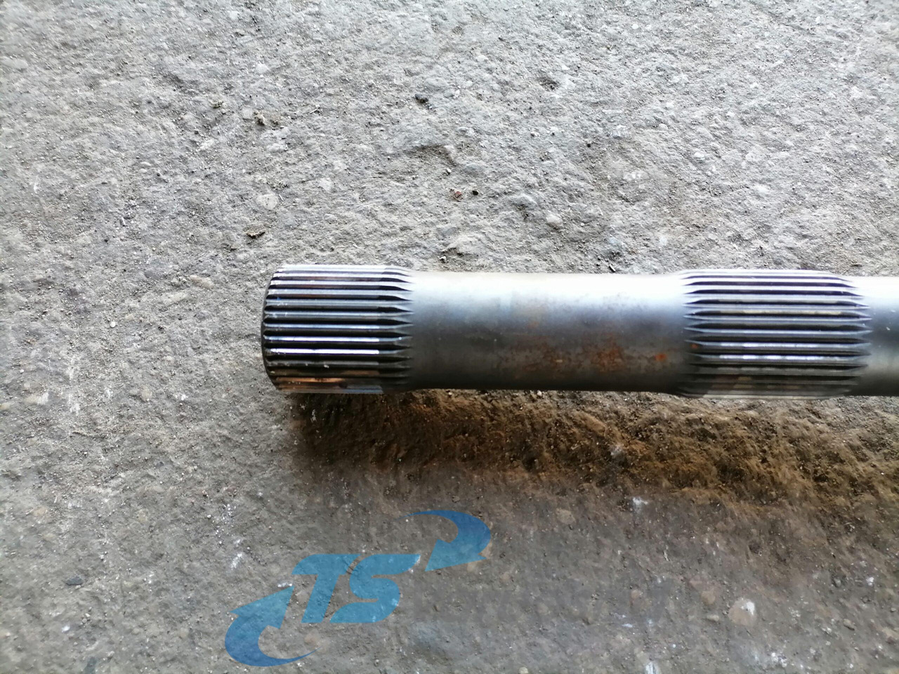 Volvo Drive shaft 3152147 - نصف رمح - شاحنة: صور 2 Volvo Drive shaft 3152147 - نصف رمح - شاحنة: صور 2