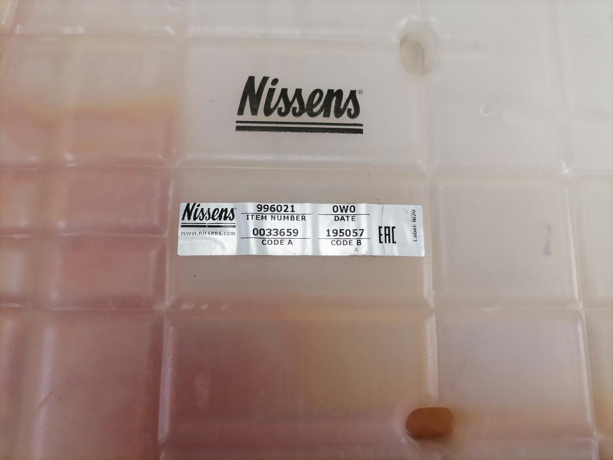 Volvo Expansion tank 996021 - قطع غيار عامة - شاحنة: صور 4 Volvo Expansion tank 996021 - قطع غيار عامة - شاحنة: صور 4