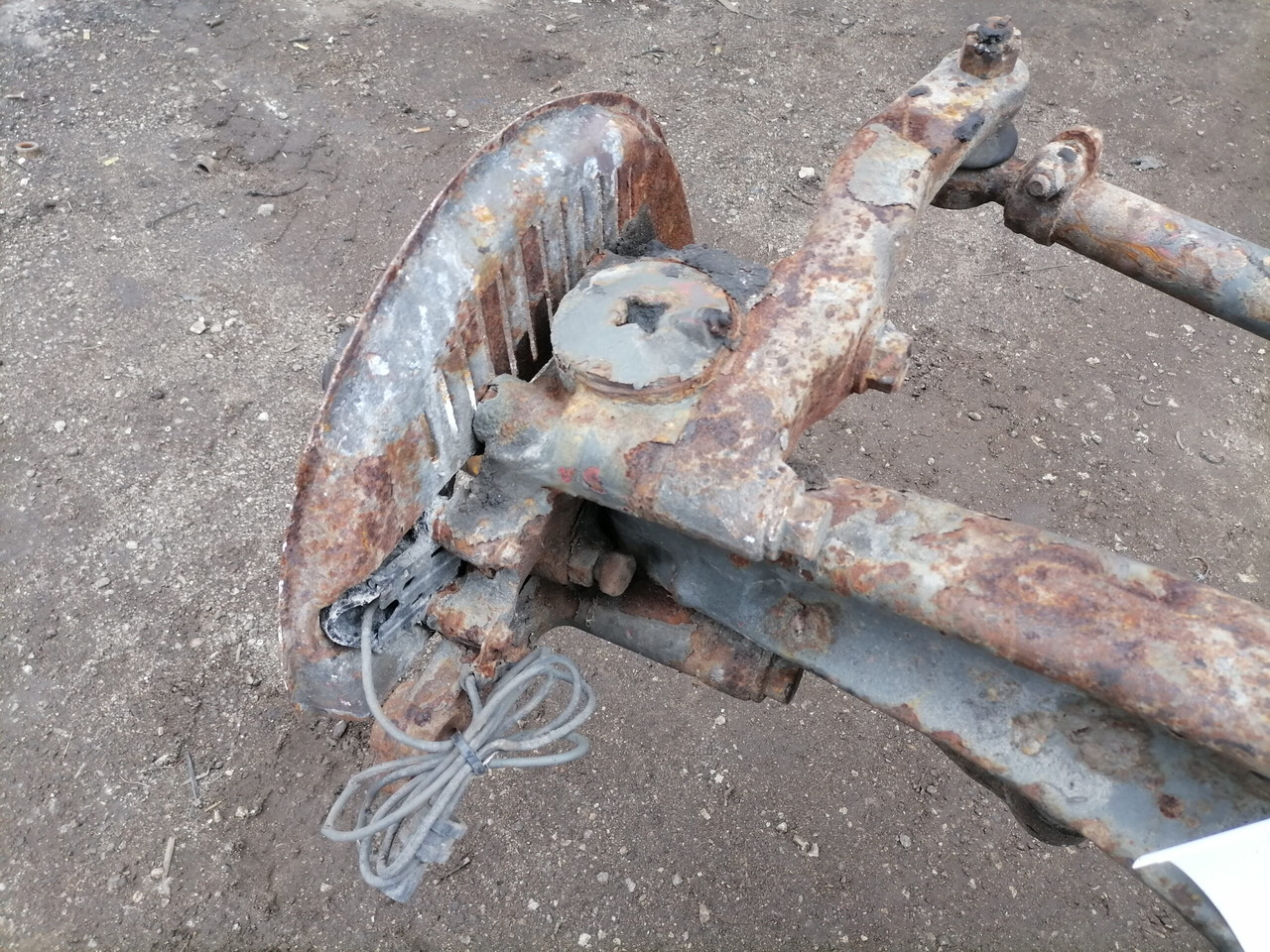 Volvo First axel housing 20399060 - المحور الأمامي - شاحنة: صور 4 Volvo First axel housing 20399060 - المحور الأمامي - شاحنة: صور 4