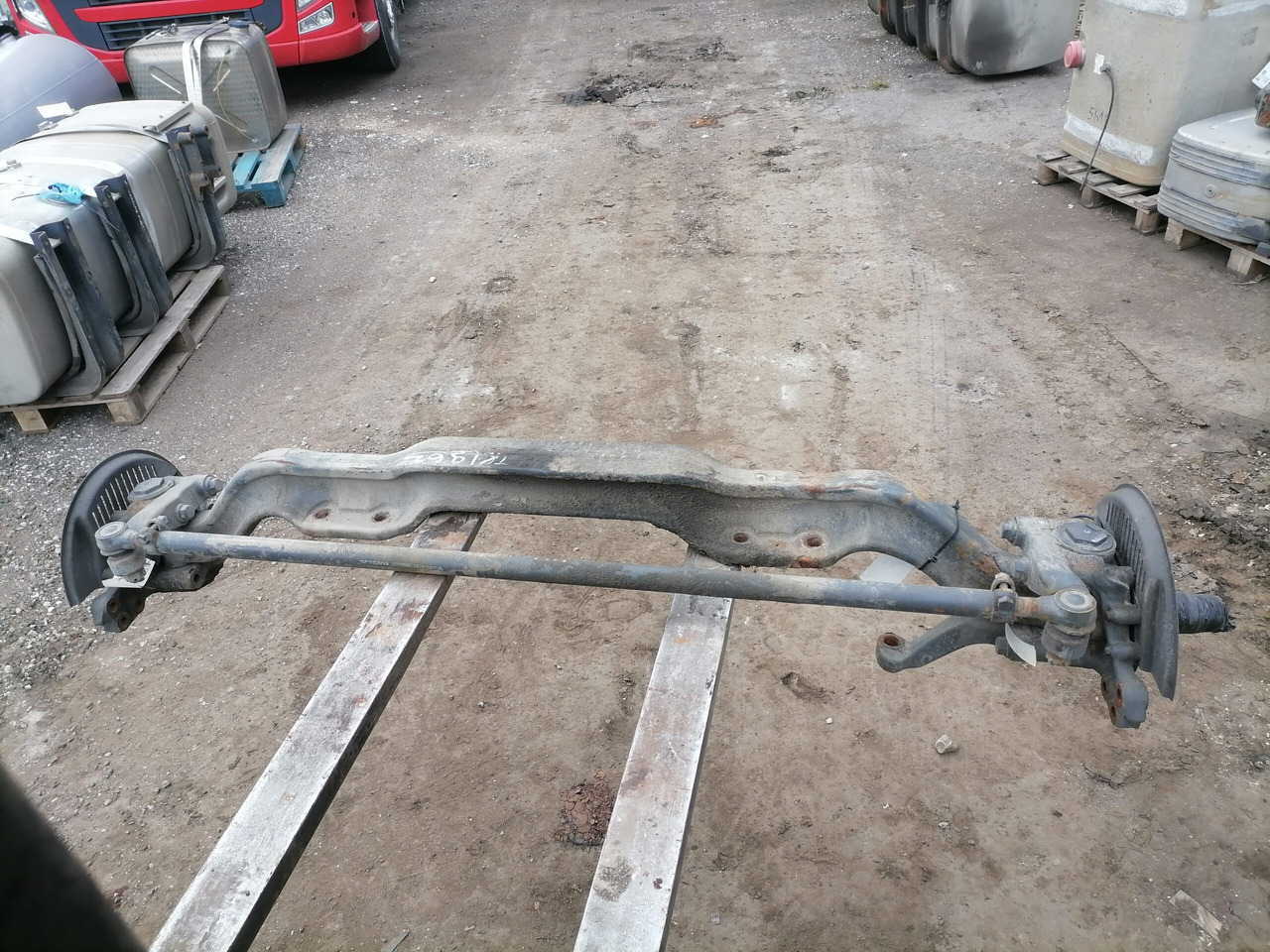 Volvo First axel housing 20581073 - المحور الأمامي - شاحنة: صور 2 Volvo First axel housing 20581073 - المحور الأمامي - شاحنة: صور 2