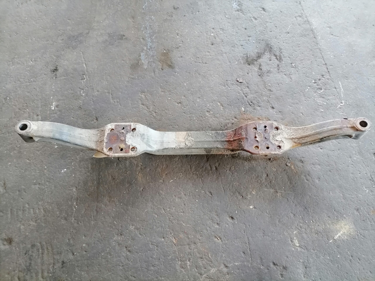 Volvo First axel housing 20581073 - المحور الأمامي - شاحنة: صور 3 Volvo First axel housing 20581073 - المحور الأمامي - شاحنة: صور 3