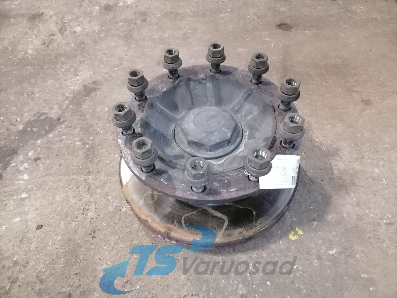 Volvo First wheel hub 1026853 - محاور - شاحنة: صور 1 Volvo First wheel hub 1026853 - محاور - شاحنة: صور 1