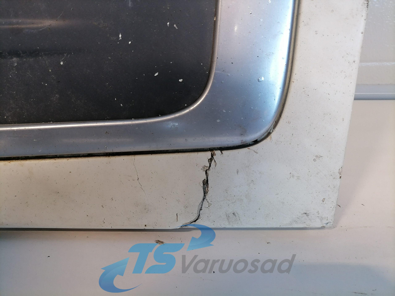 Volvo Grille panel 20398253 - جلوپنجره - شاحنة: صور 2 Volvo Grille panel 20398253 - جلوپنجره - شاحنة: صور 2