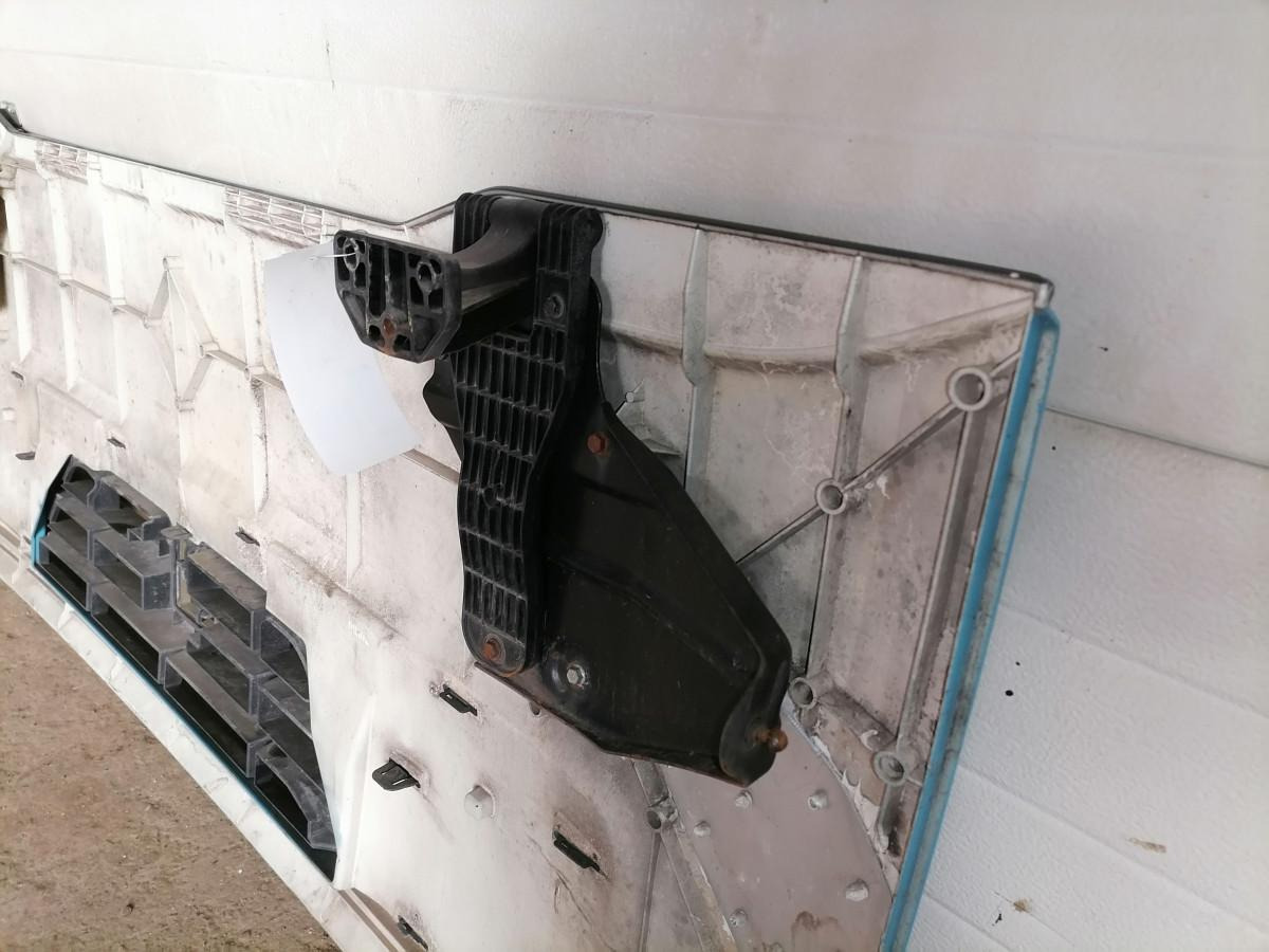 Volvo Grille panel 20748337 - جلوپنجره - شاحنة: صور 3 Volvo Grille panel 20748337 - جلوپنجره - شاحنة: صور 3
